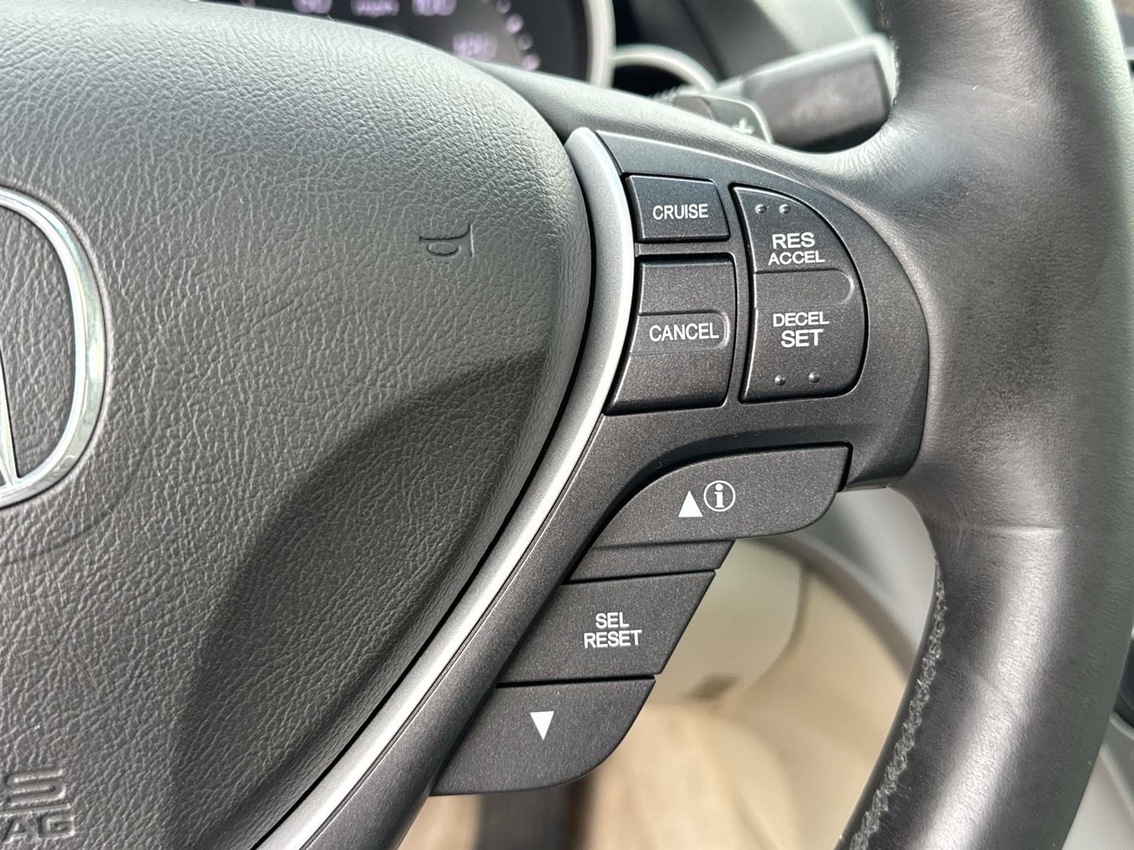 Thumbnail: 2011 Acura TL - 22