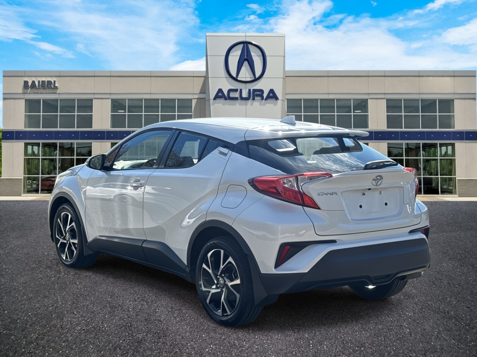 2021 Toyota C-HR XLE photo 3