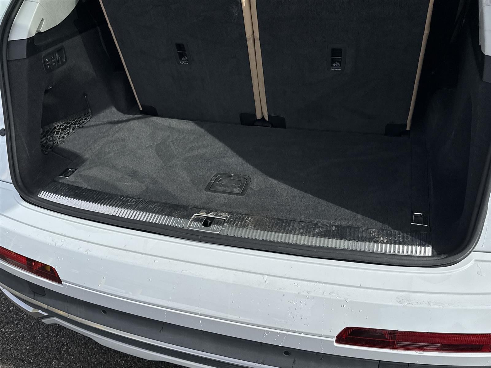 Thumbnail: 2020 Audi Q7 - 30