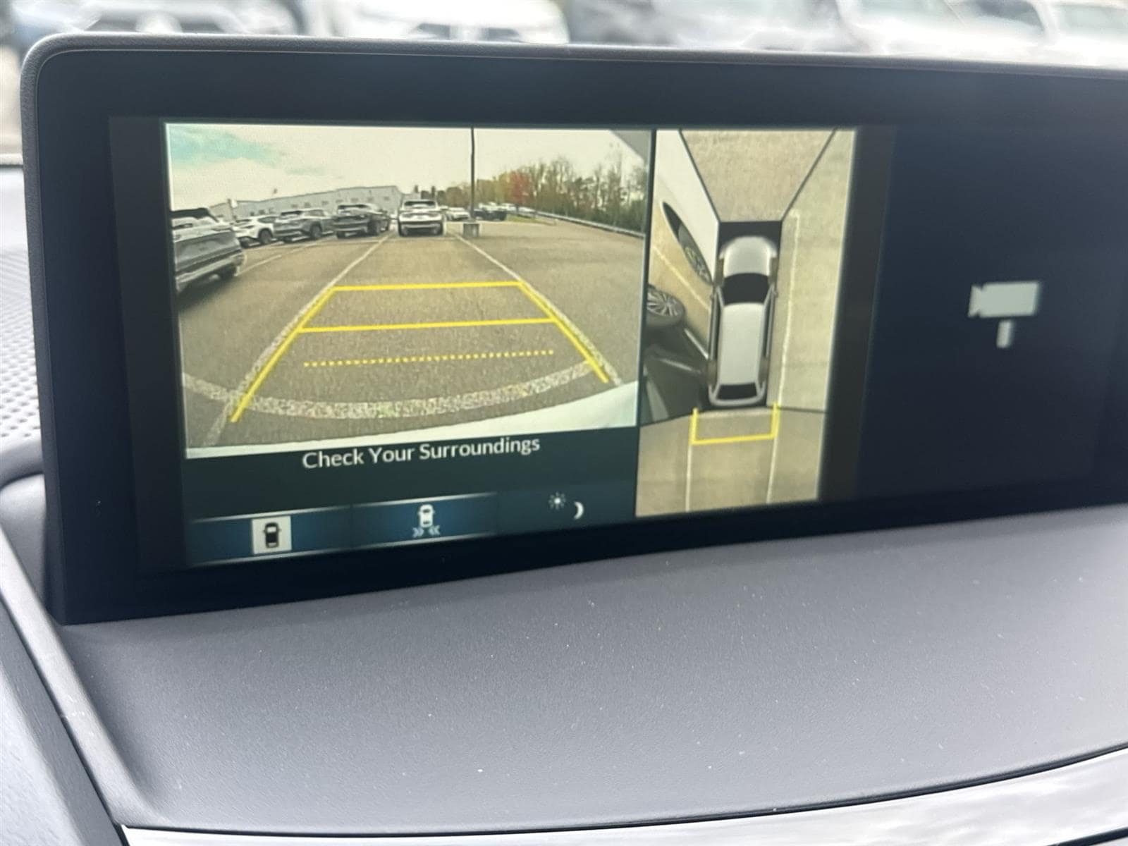 Thumbnail: 2026 Acura RDX - 25