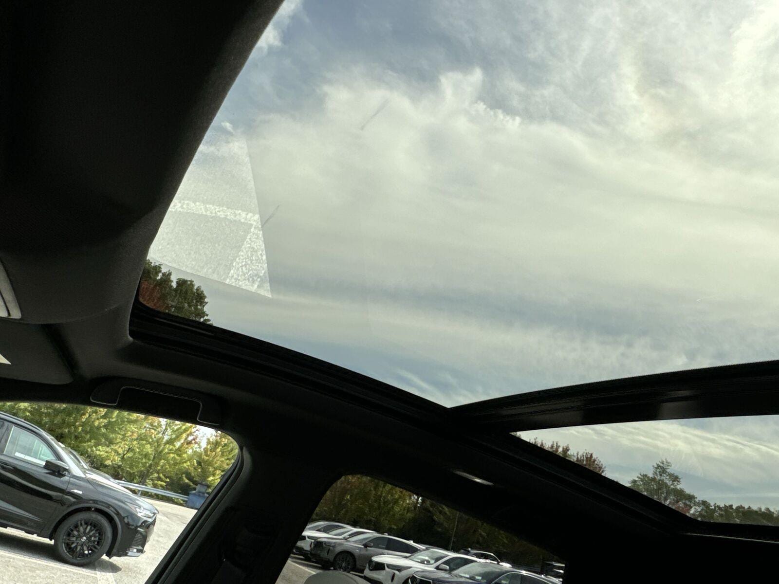 Thumbnail: 2026 Acura RDX - 16