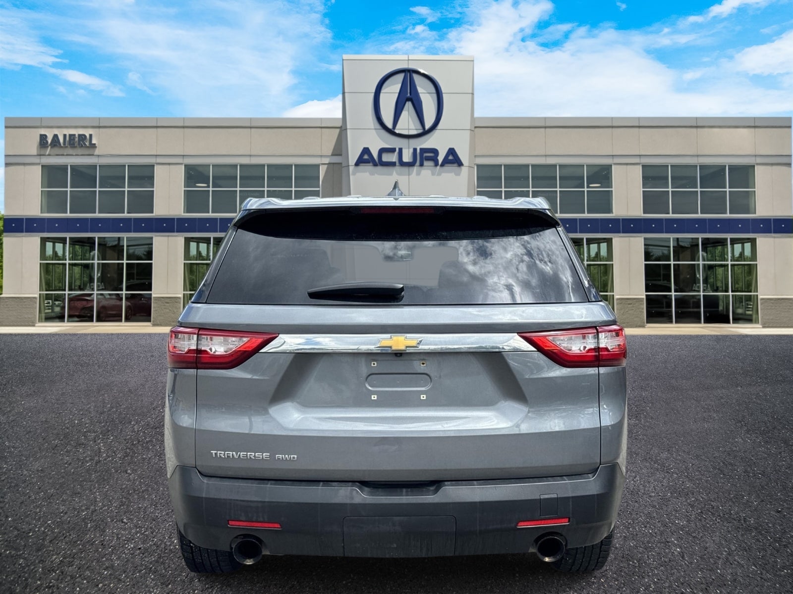 Thumbnail: 2018 Chevrolet Traverse - 4