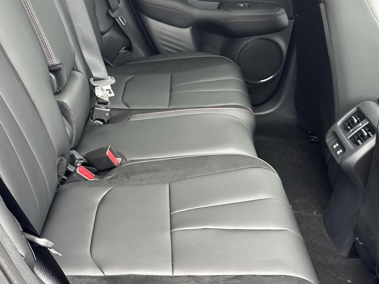 Thumbnail: 2025 Acura ADX - 15