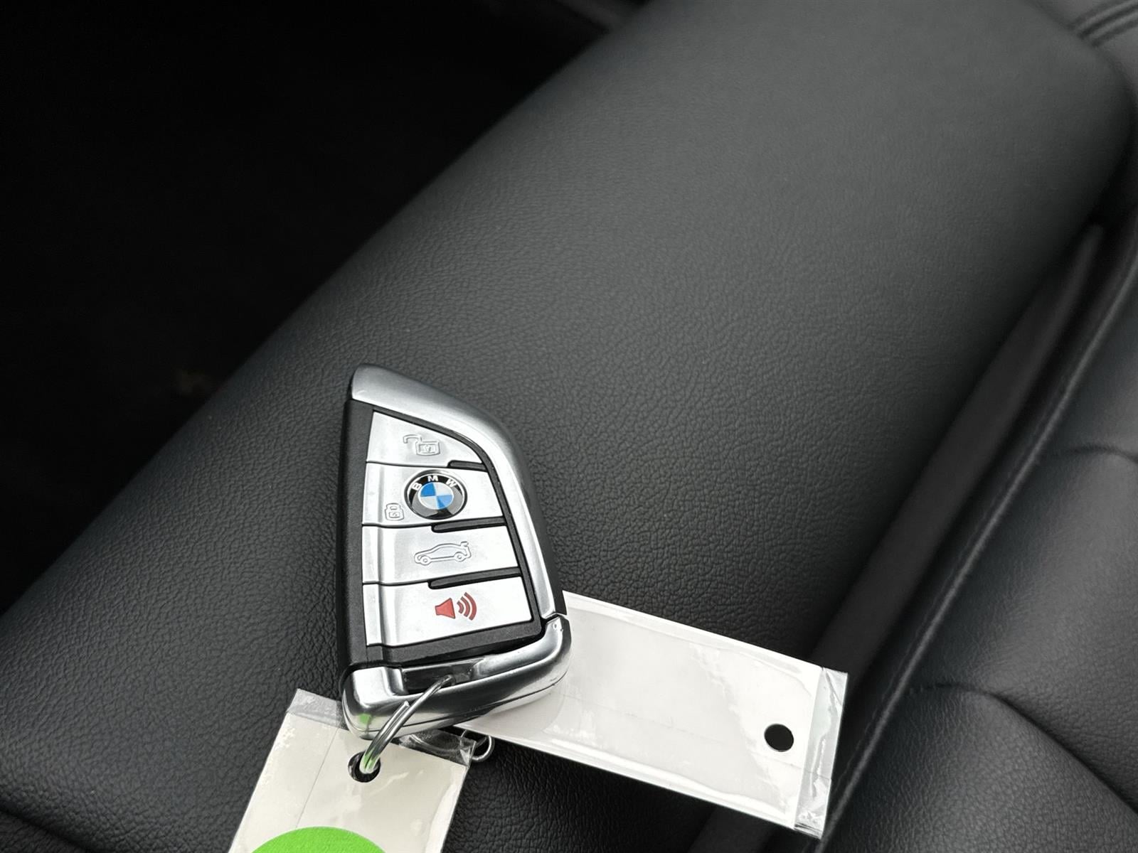 Thumbnail: 2021 BMW X7 - 31