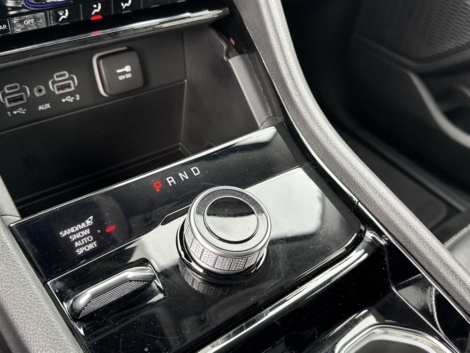 Thumbnail: 2023 Jeep Grand Cherokee - 28