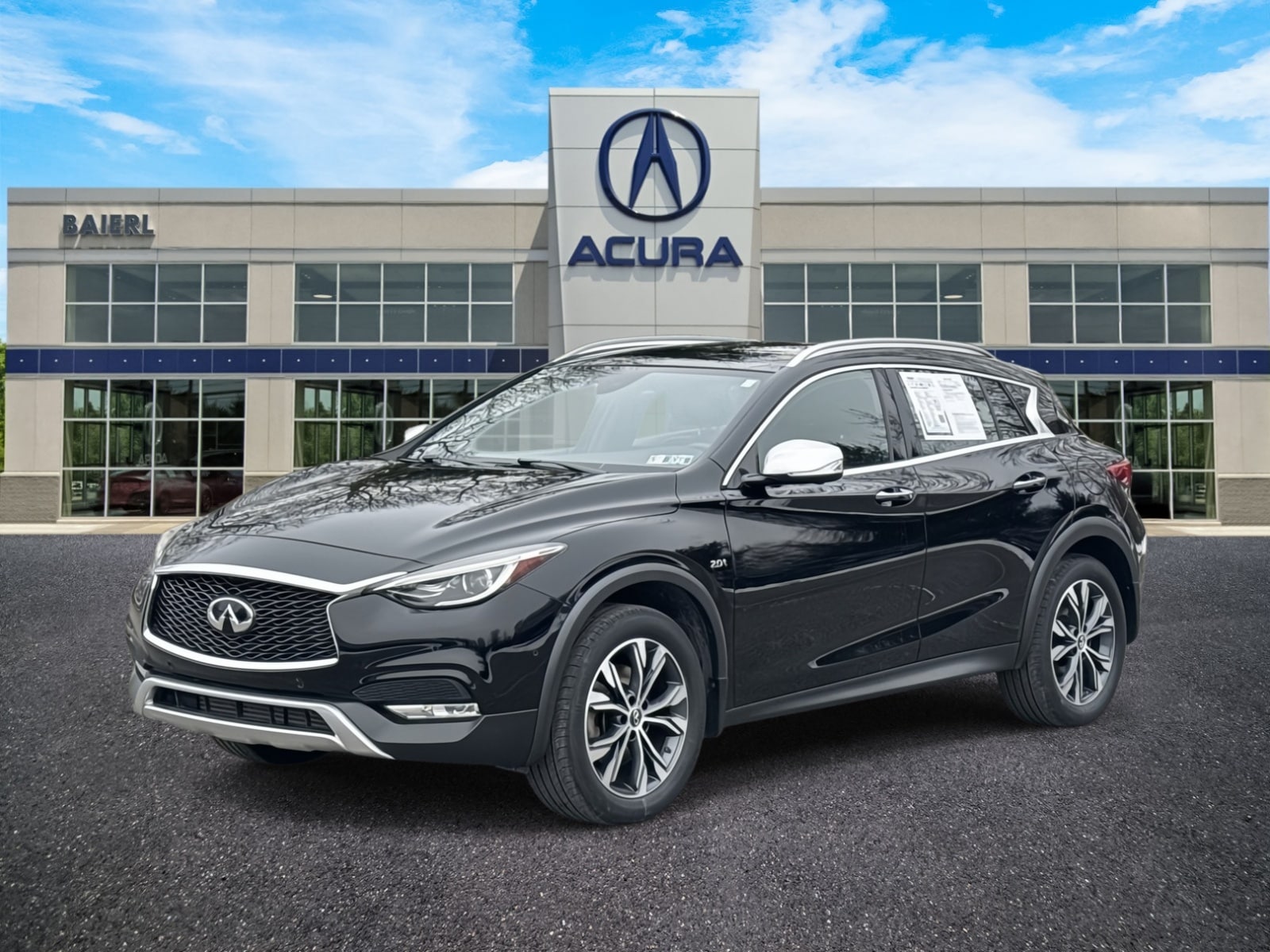 2018 INFINITI QX30 Essential
