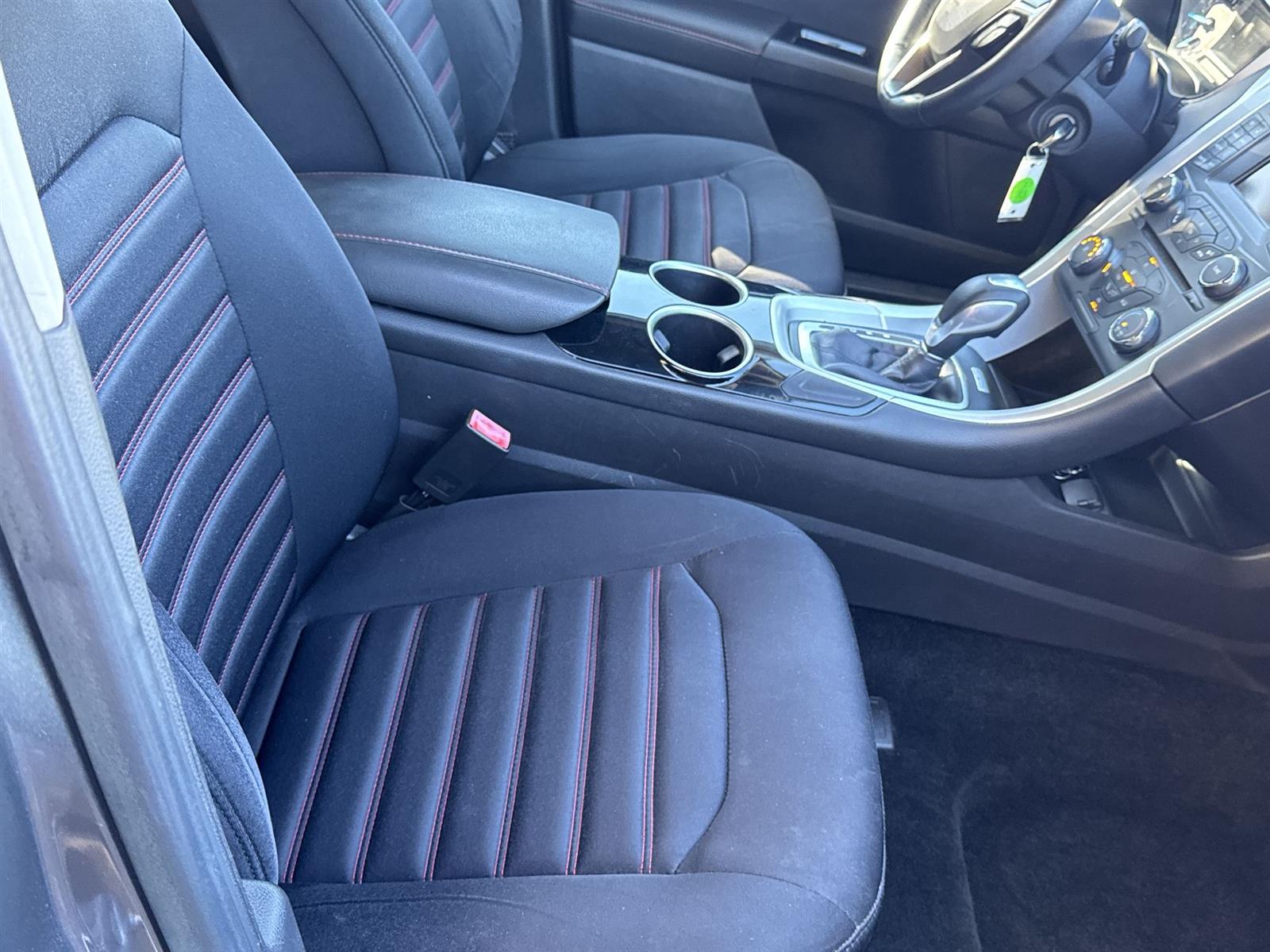 Thumbnail: 2013 Ford Fusion - 17