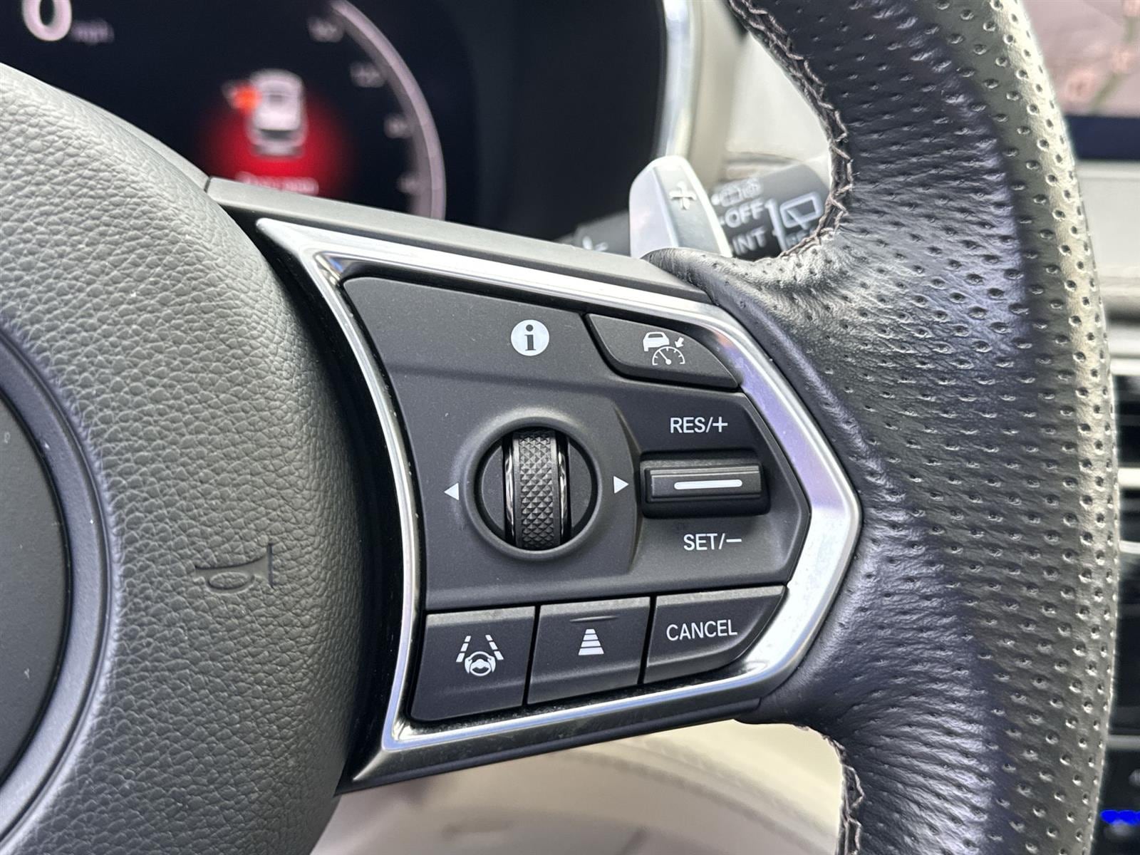 Thumbnail: 2022 Acura MDX - 20