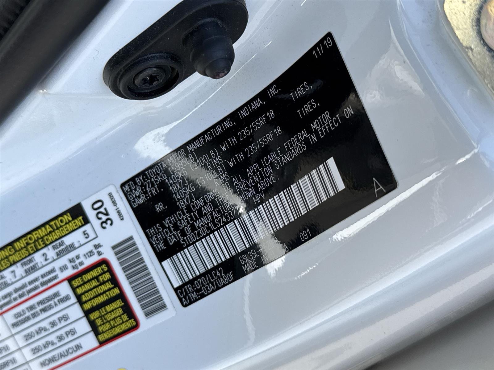 Thumbnail: 2020 Toyota Sienna - 32