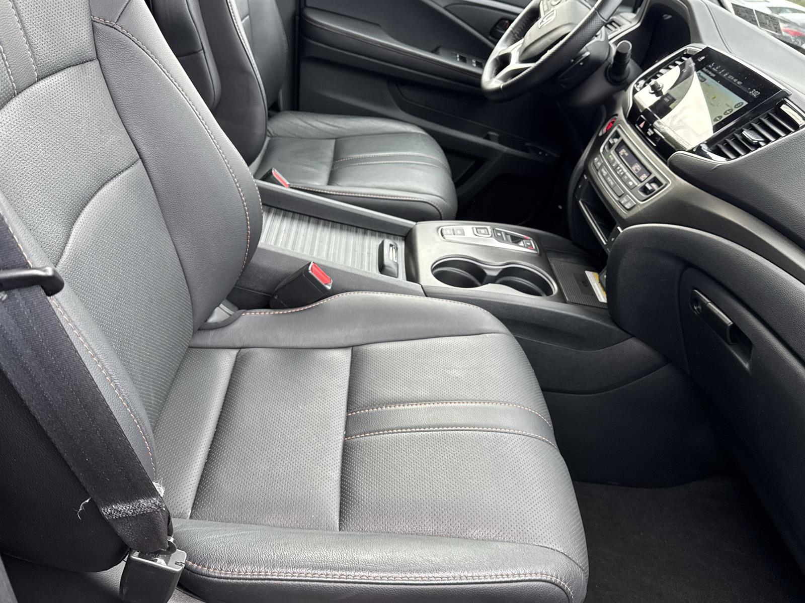 Thumbnail: 2022 Honda Passport - 19