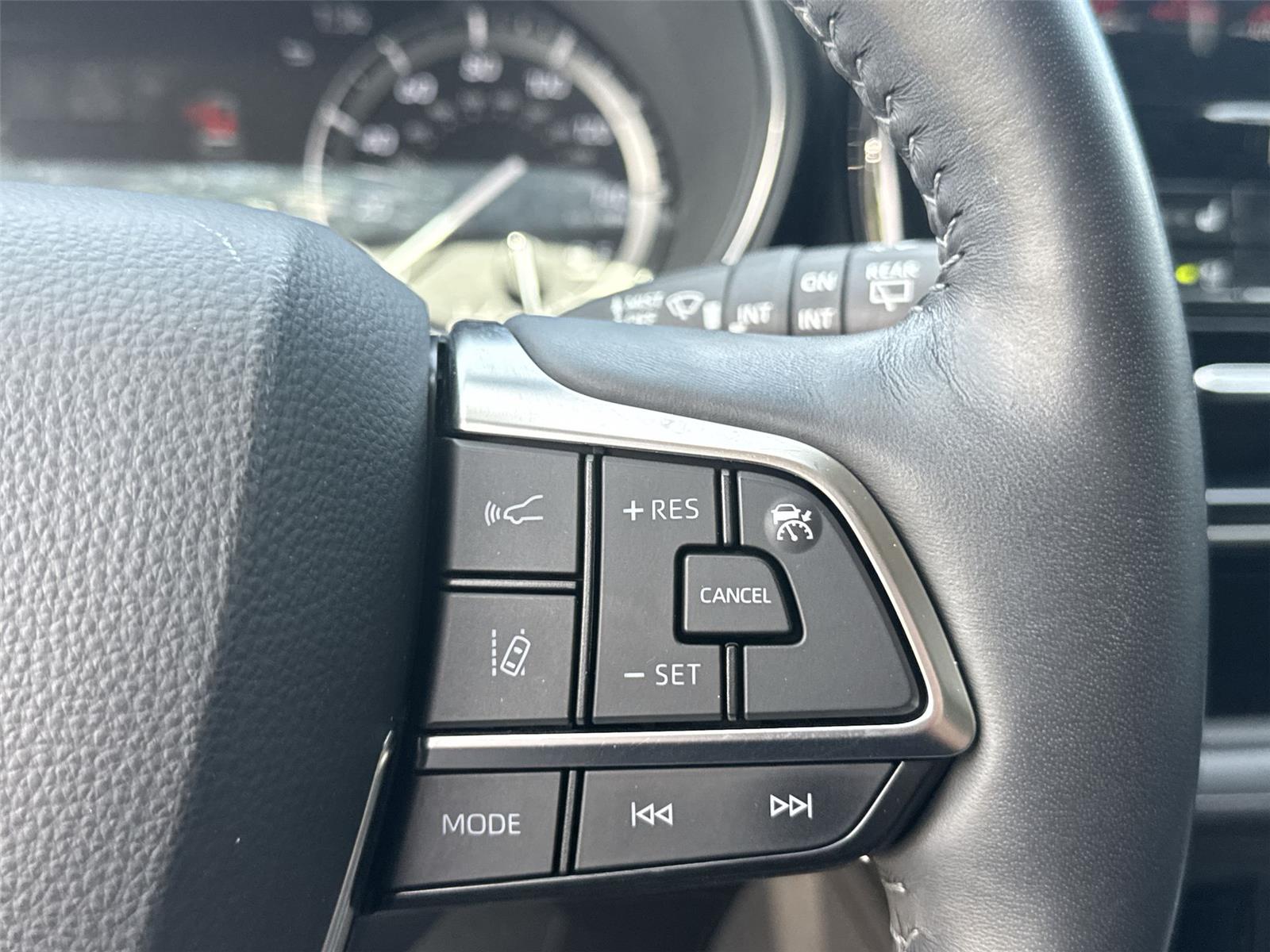 Thumbnail: 2021 Toyota Highlander - 17