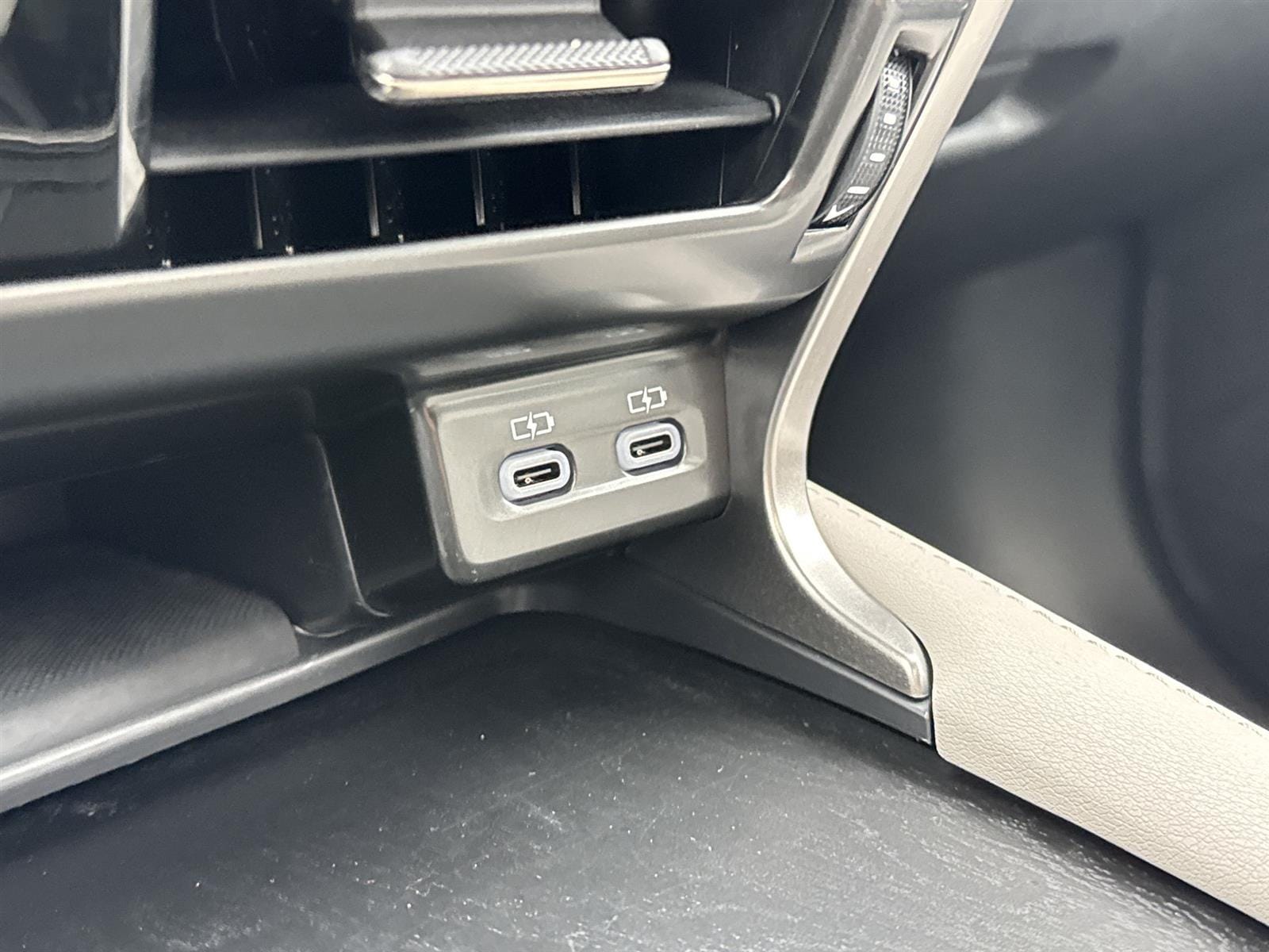 Thumbnail: 2024 Lexus RX - 29