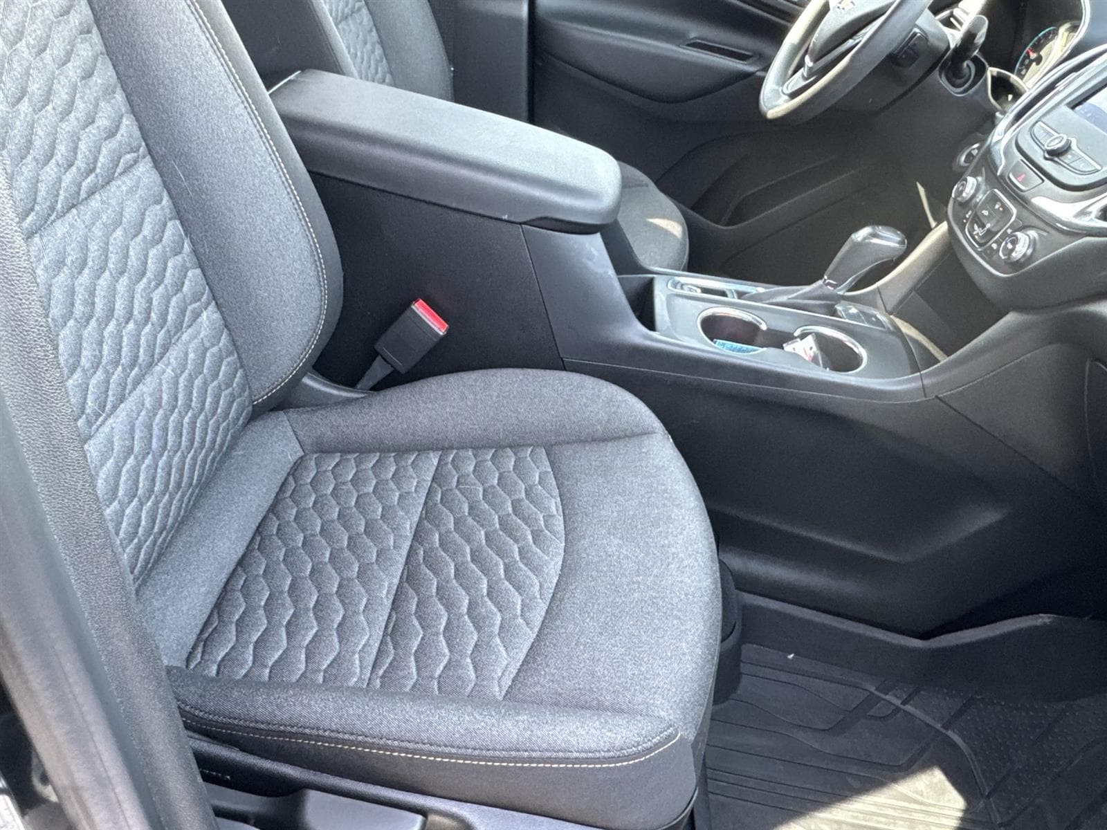 Thumbnail: 2020 Chevrolet Equinox - 17