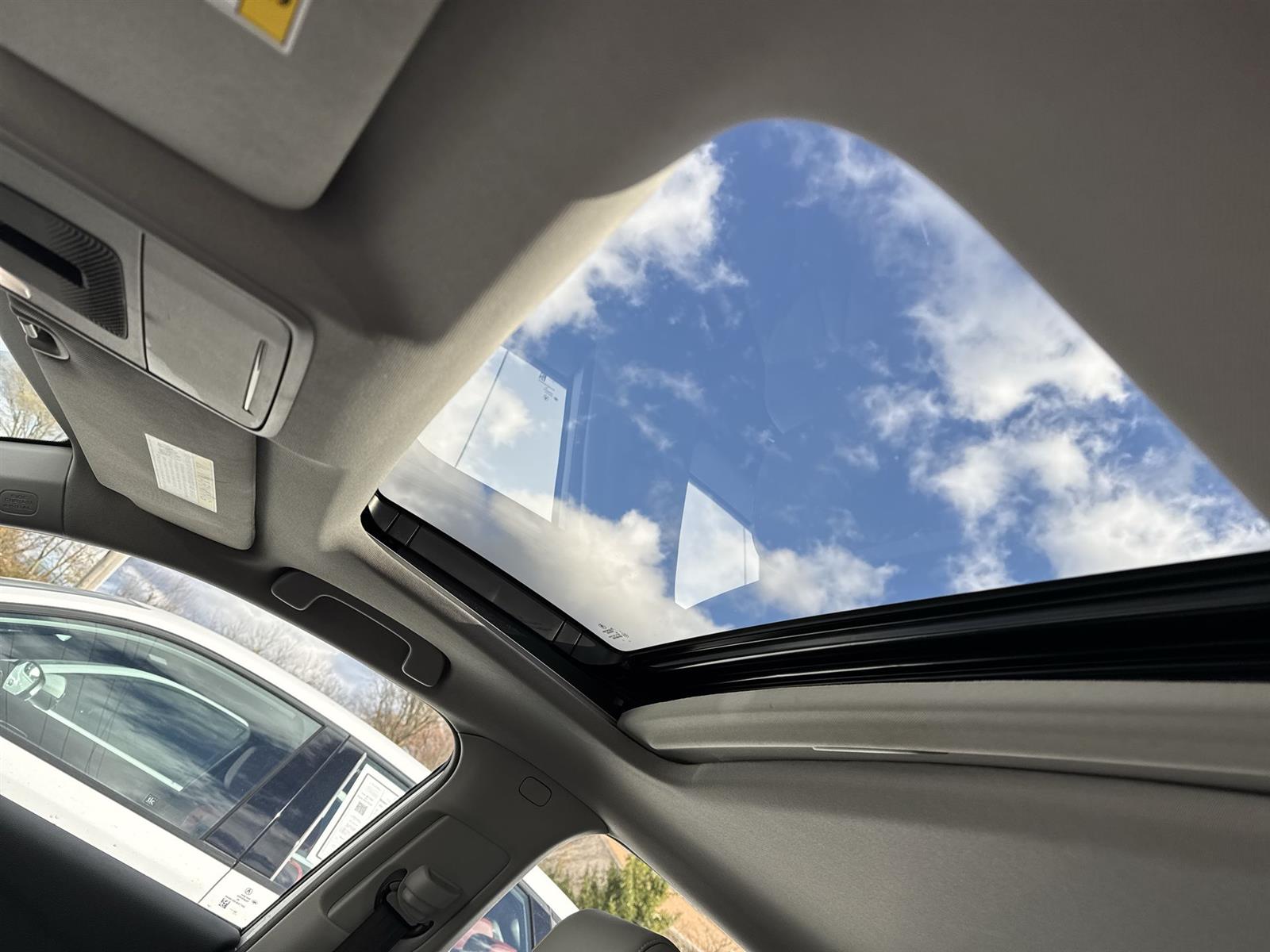 Thumbnail: 2023 Acura Integra - 15