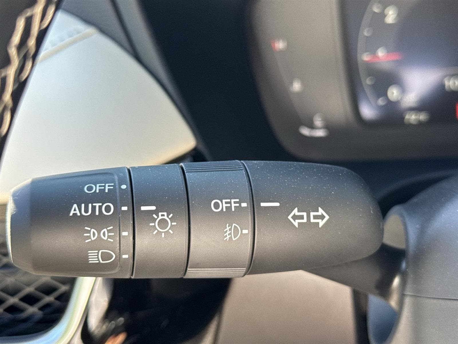 Thumbnail: 2025 Acura ADX - 23