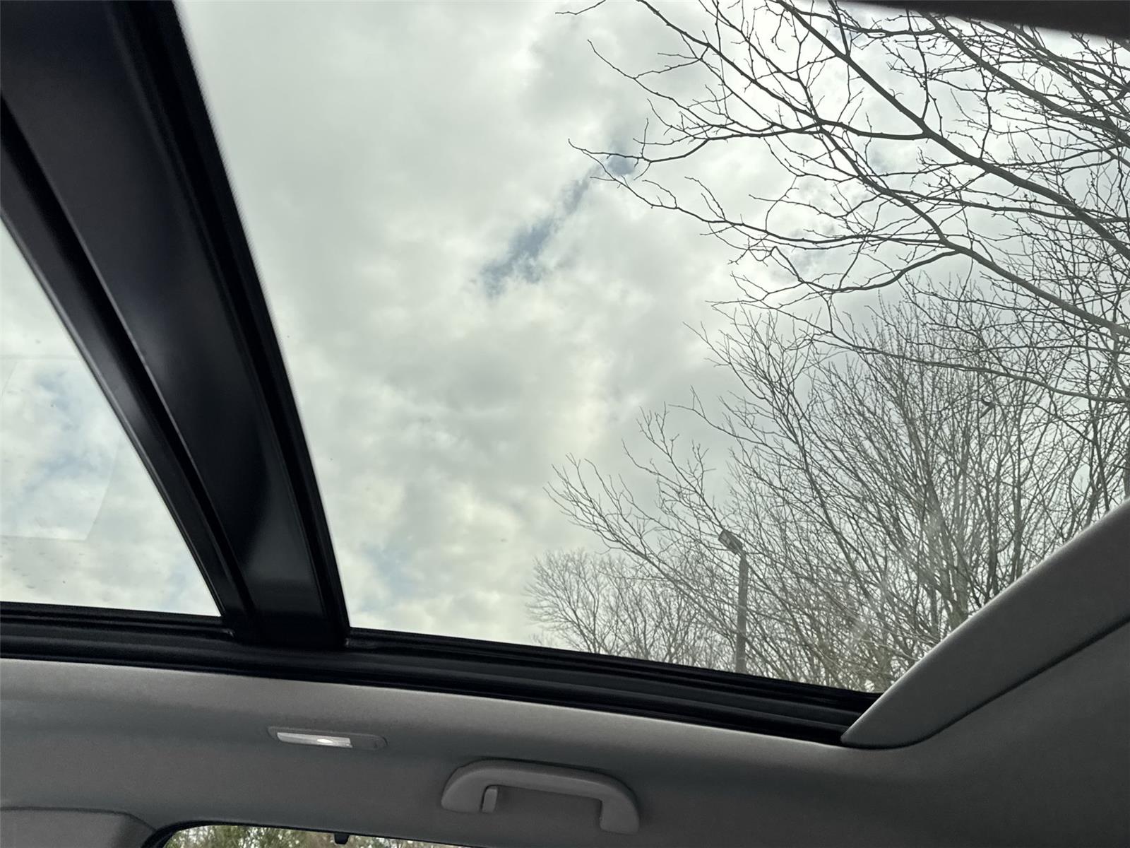 Thumbnail: 2023 Acura MDX - 16