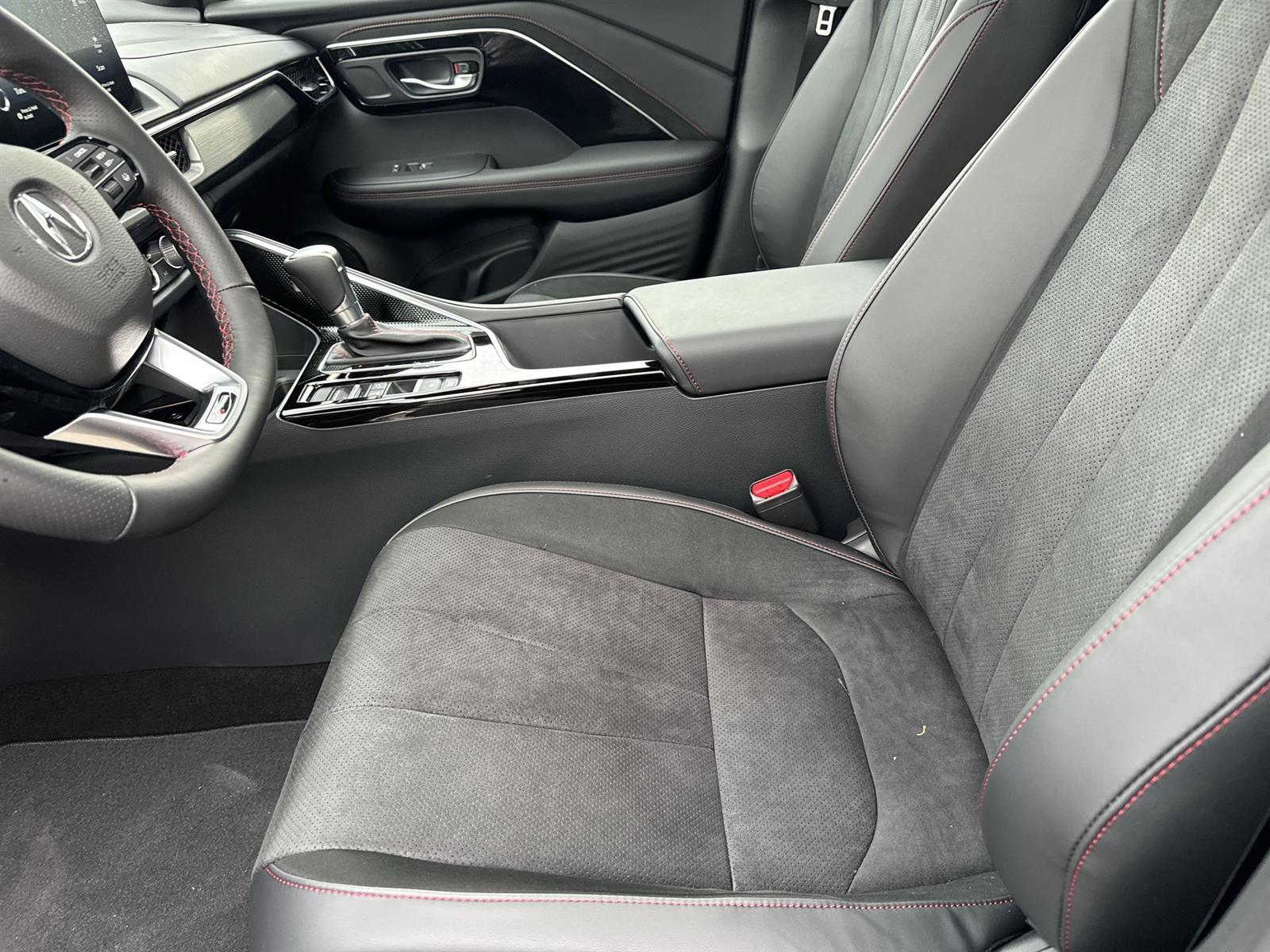 Thumbnail: 2025 Acura ADX - 11