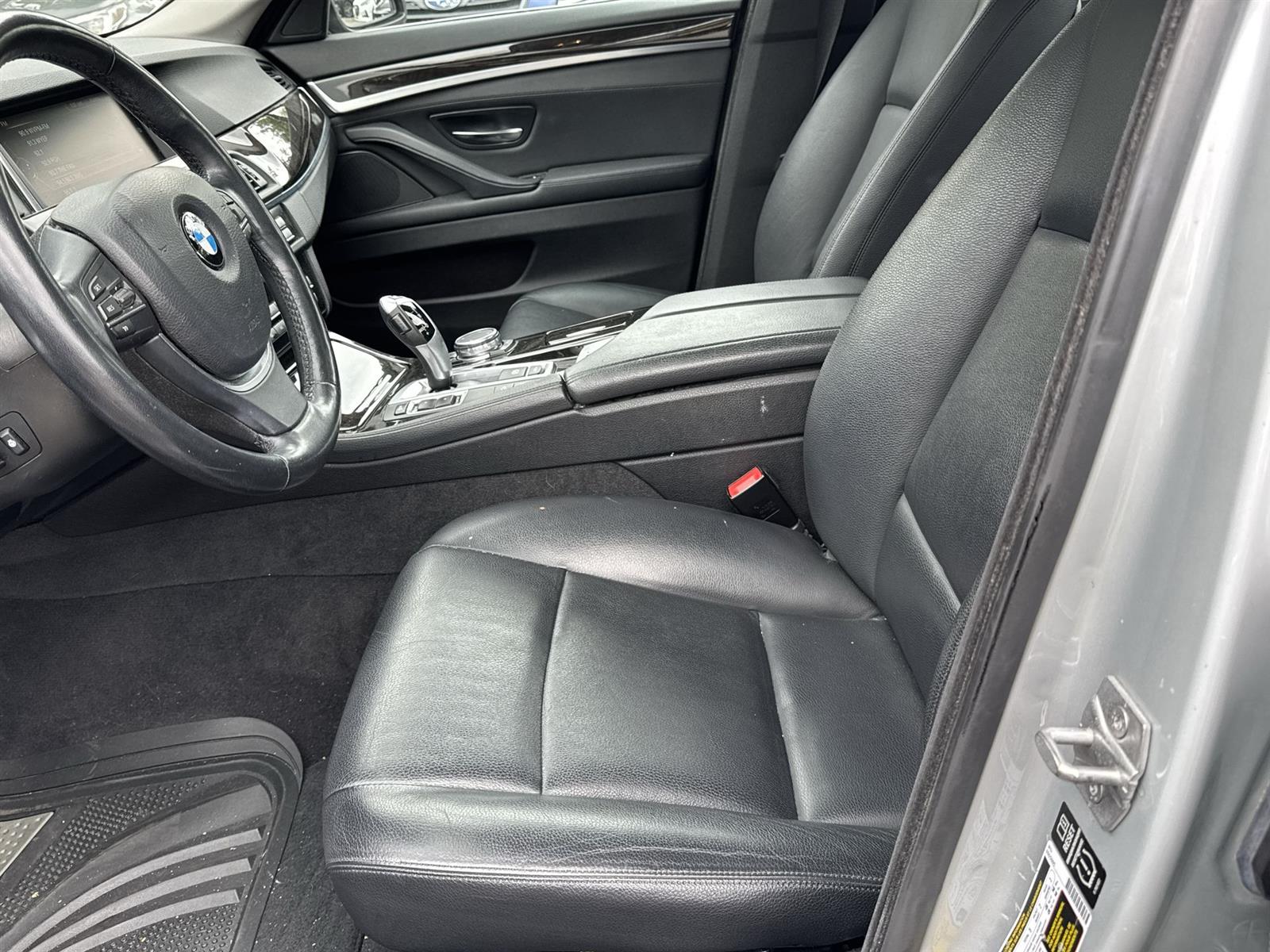2015 BMW 5 Series 528i xDrive 12