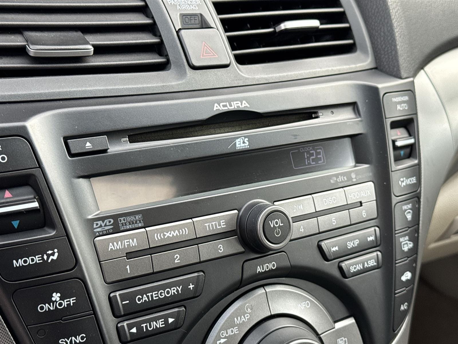 Thumbnail: 2011 Acura TL - 30