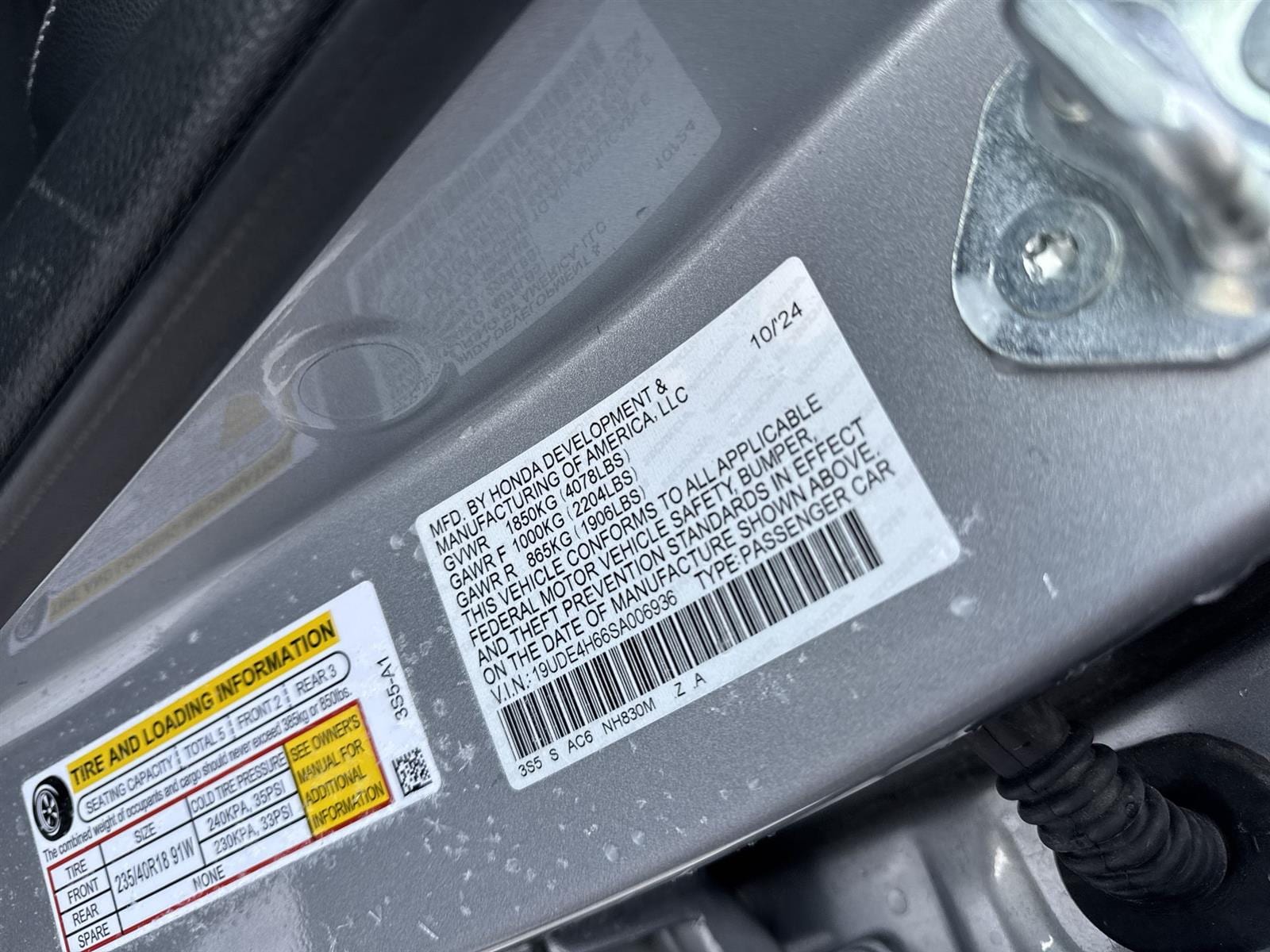 Thumbnail: 2025 Acura Integra - 32