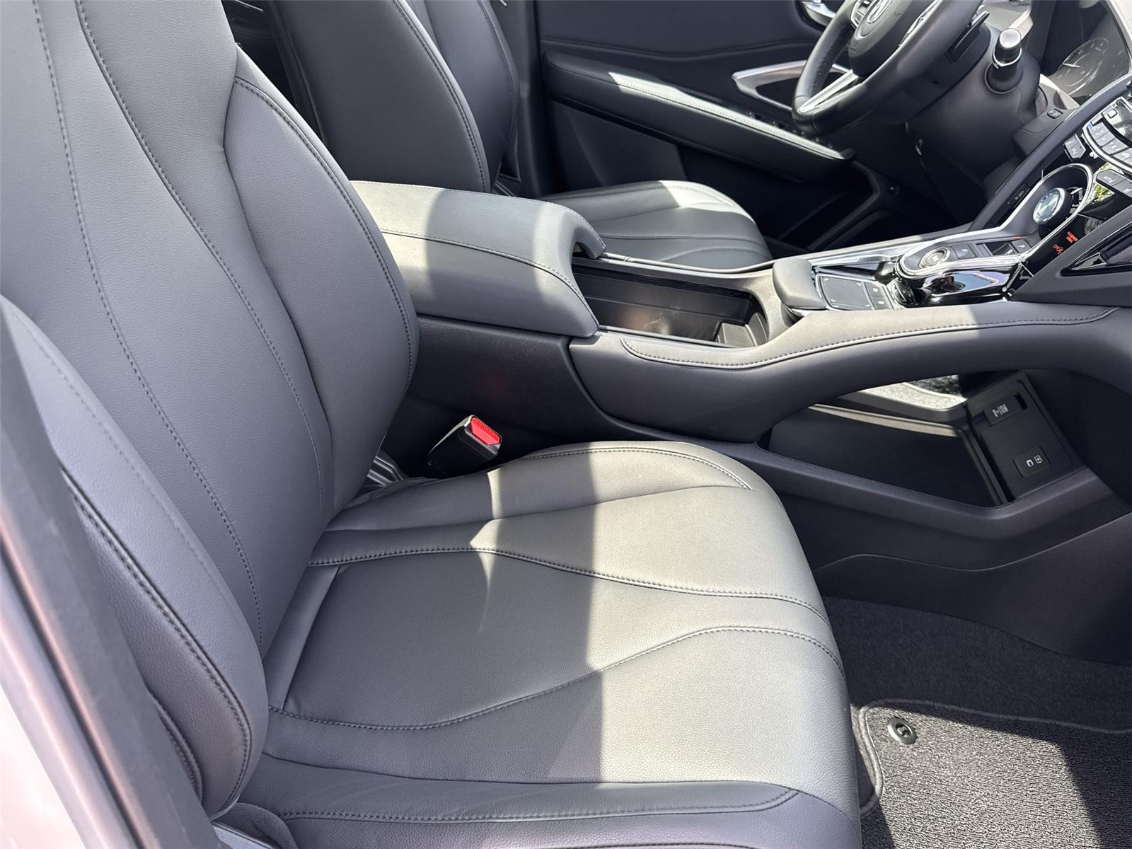 Thumbnail: 2023 Acura RDX - 18