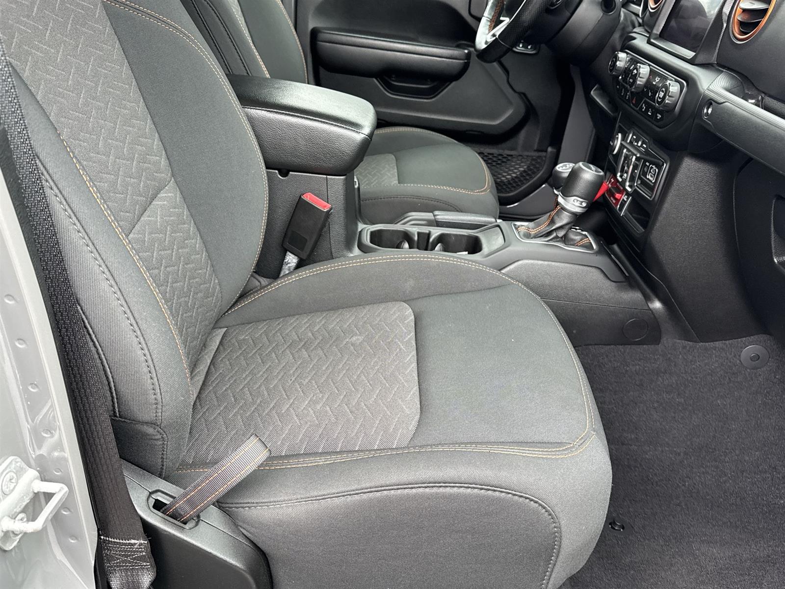 Thumbnail: 2021 Jeep Gladiator - 17