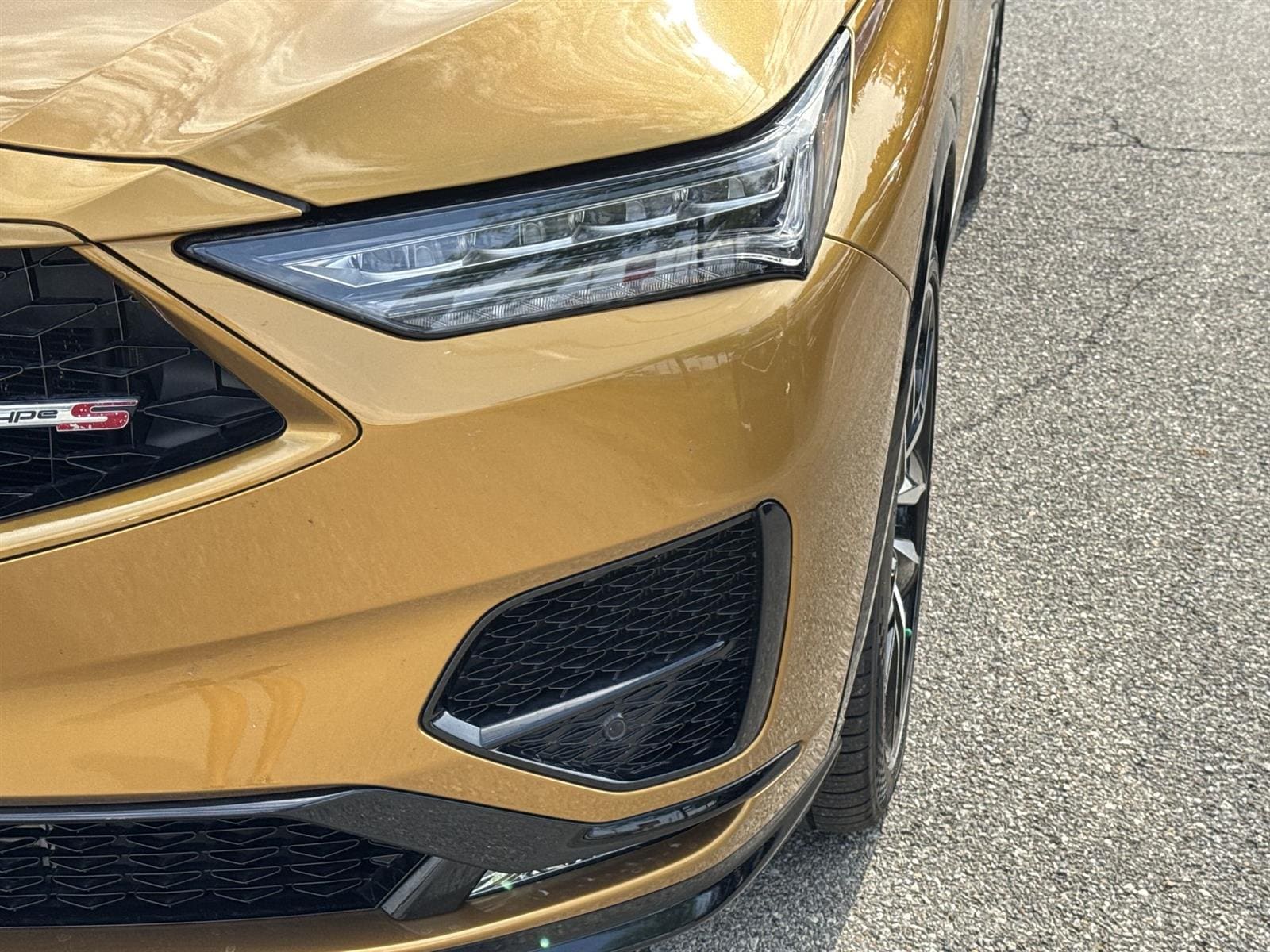 Thumbnail: 2022 Acura MDX - 9