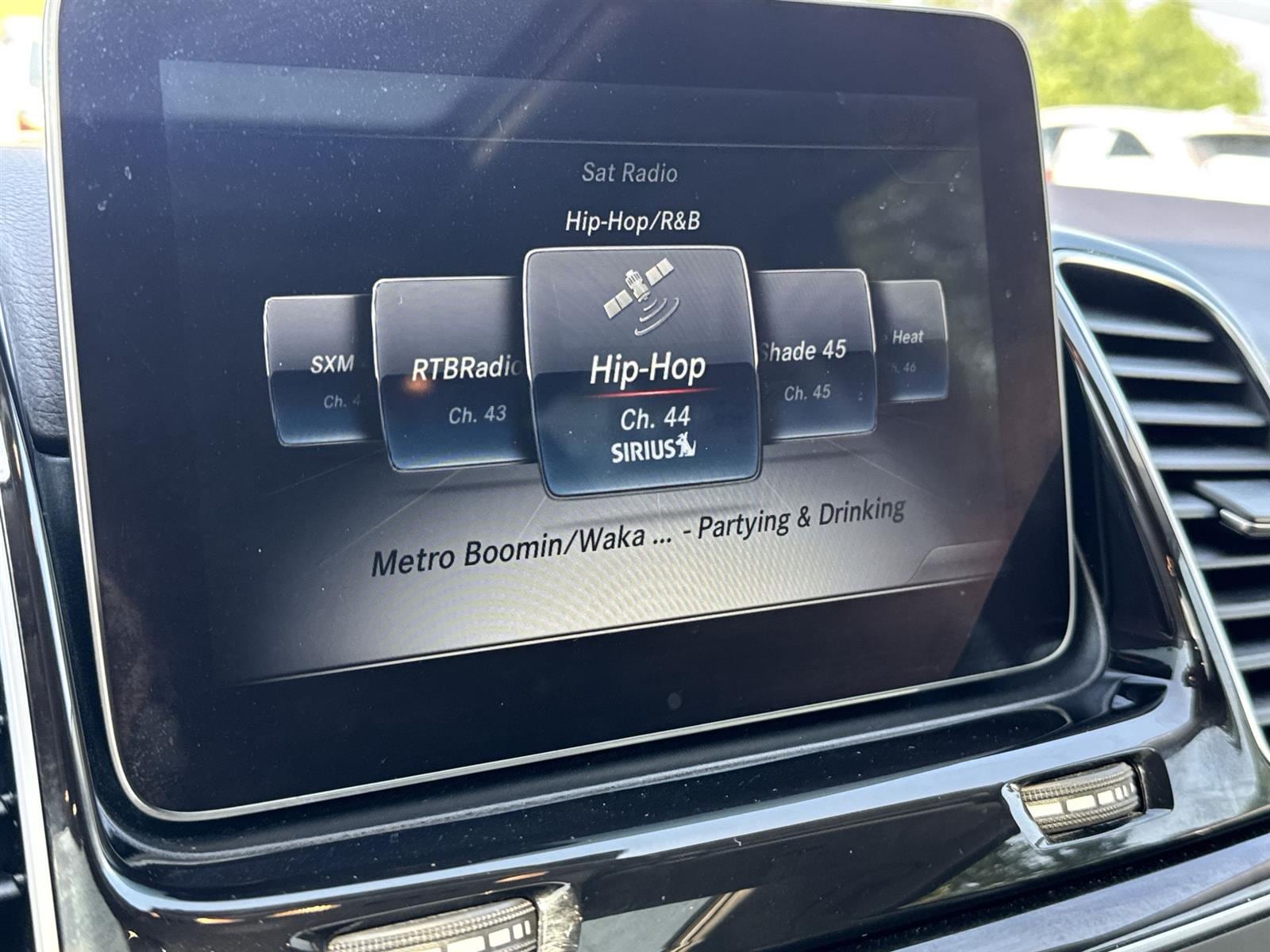 Thumbnail: 2018 Mercedes-Benz GLE - 25