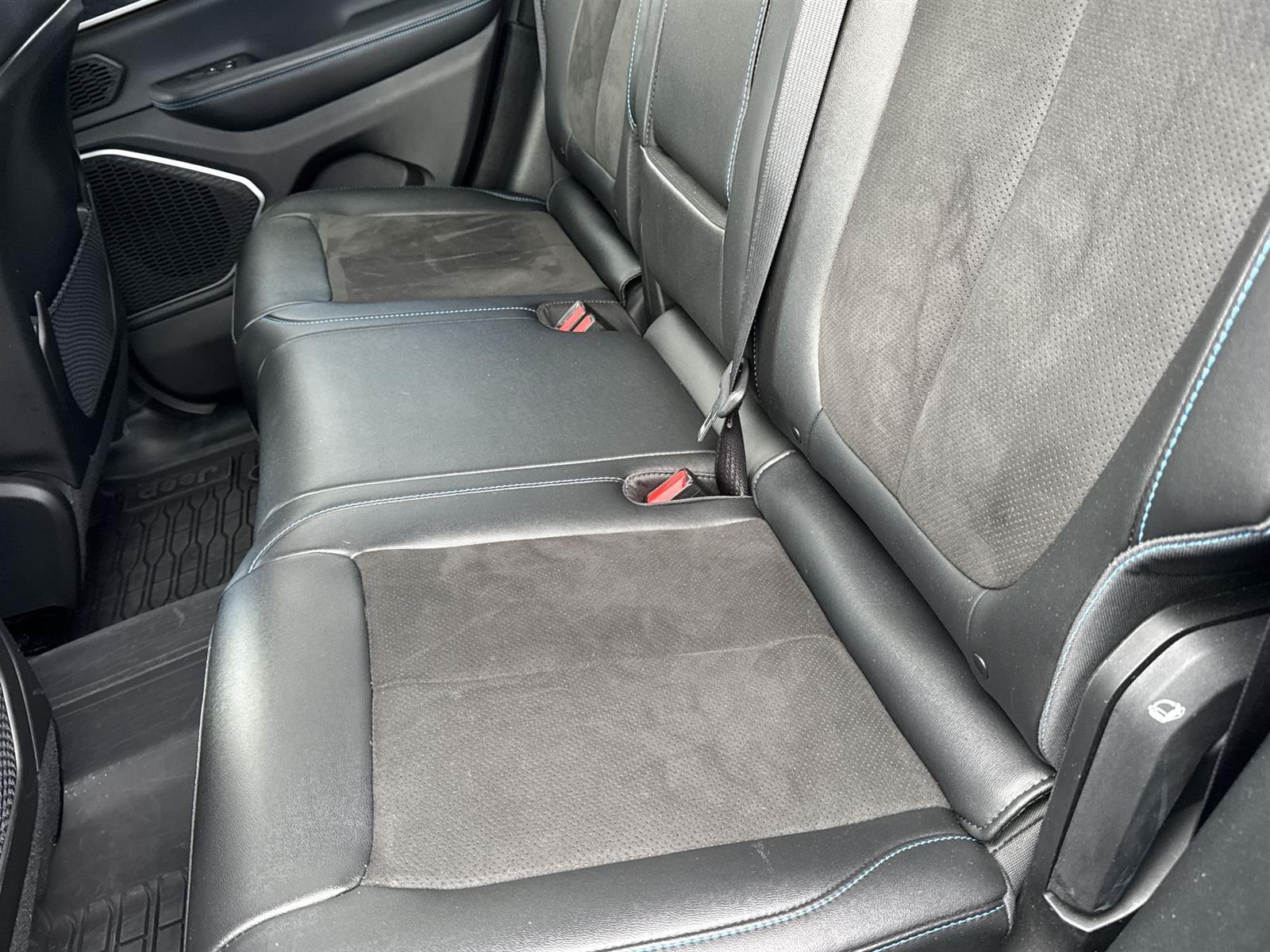 Thumbnail: 2023 Jeep Grand Cherokee - 15