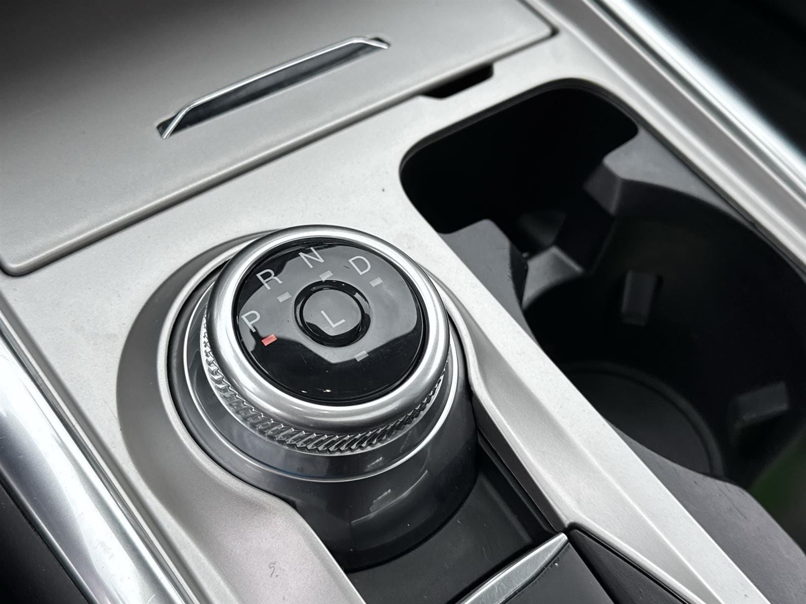 Thumbnail: 2022 Ford Explorer - 28