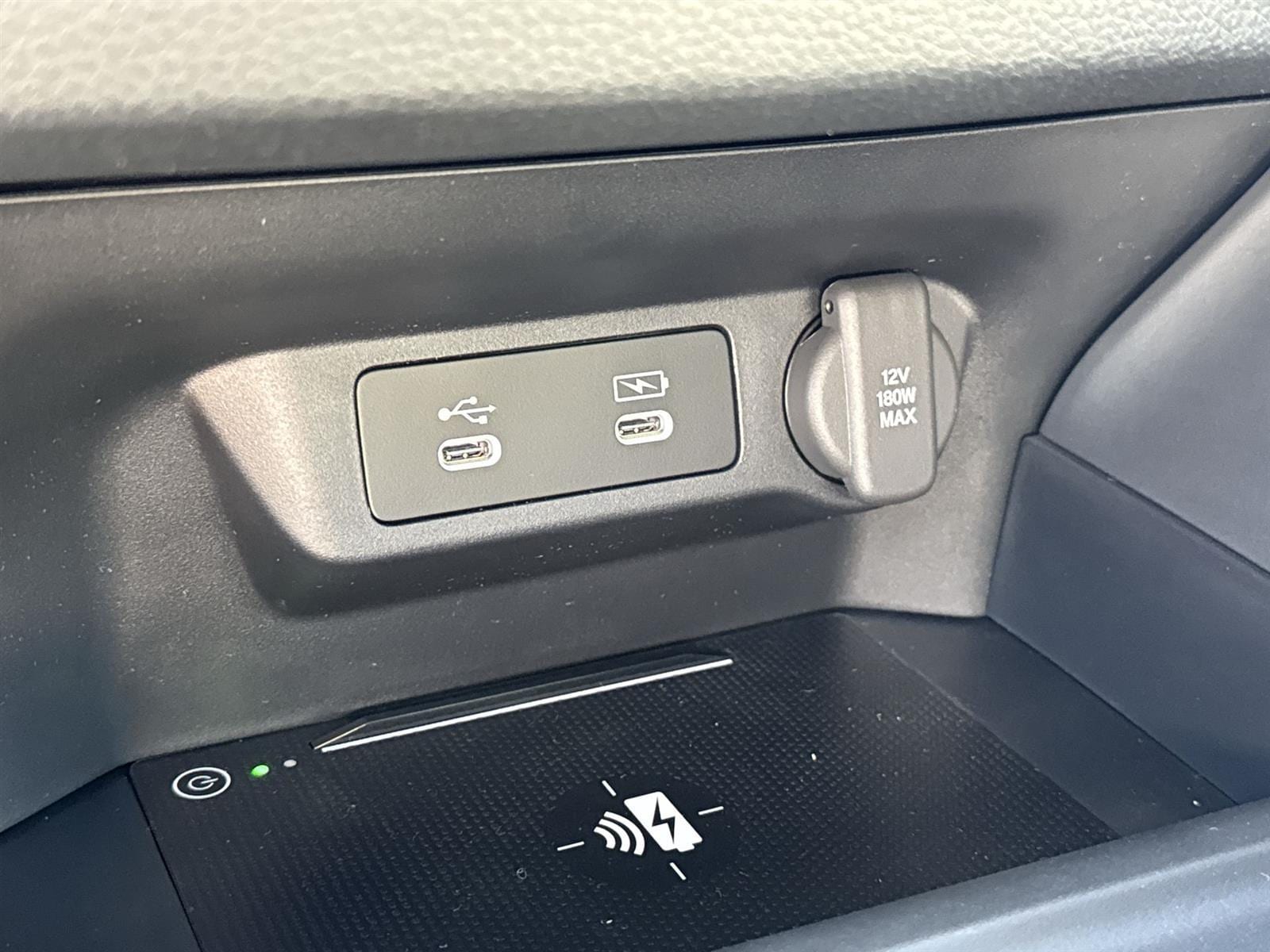 Thumbnail: 2025 Acura ADX - 28