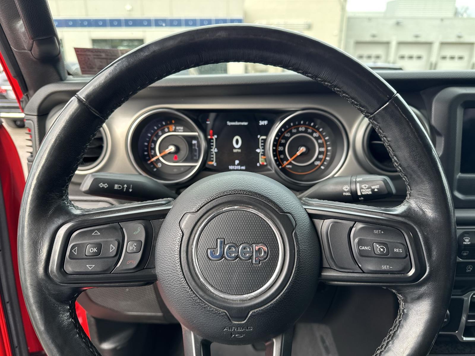 Thumbnail: 2021 Jeep Gladiator - 16