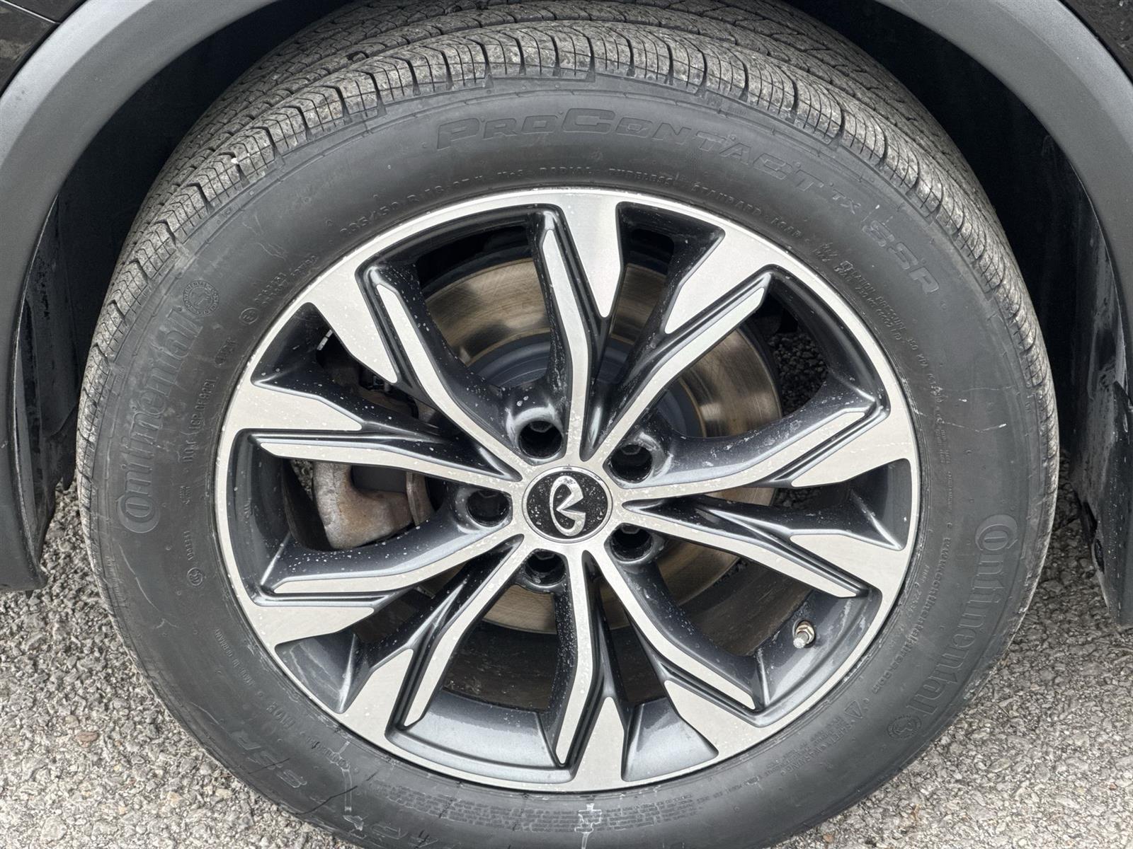 Thumbnail: 2018 INFINITI QX30 - 11