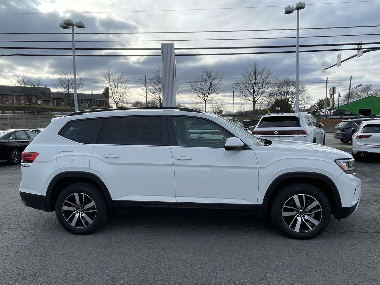 Thumbnail: 2023 Kia Seltos - 34