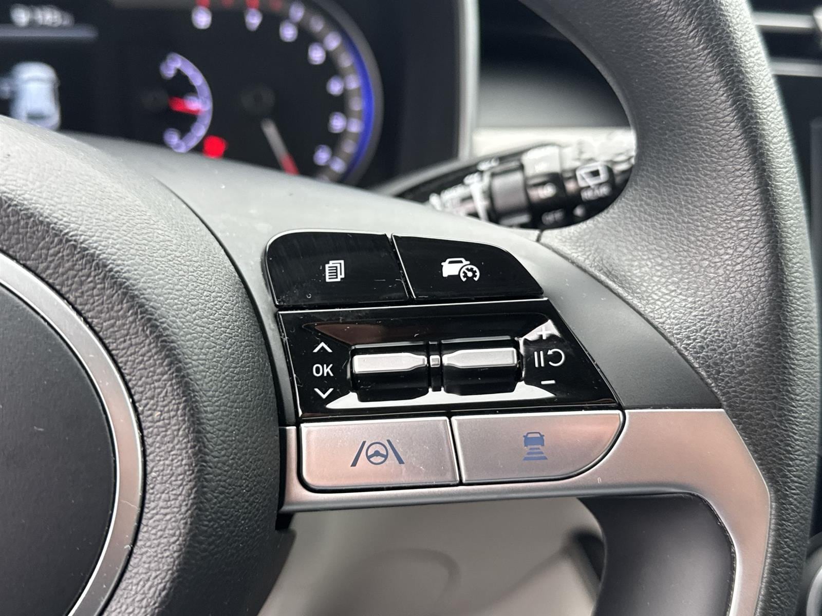 Thumbnail: 2023 Hyundai Tucson - 18