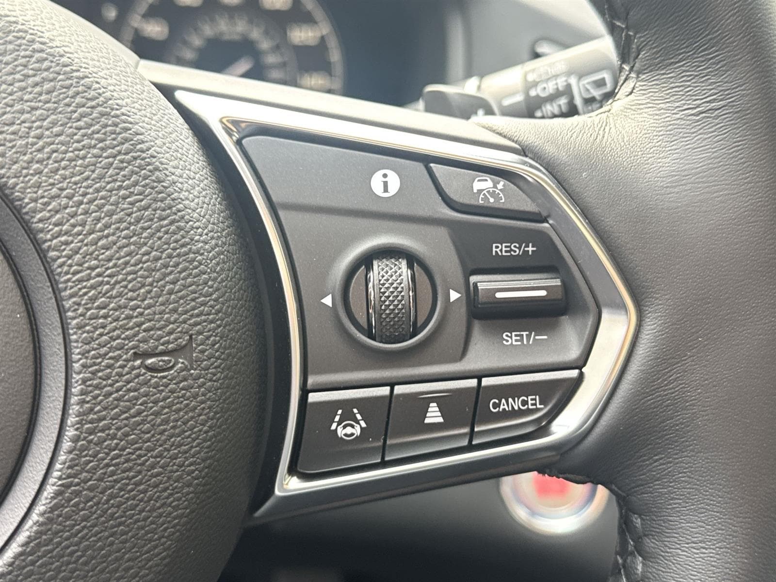 Thumbnail: 2026 Acura RDX - 20