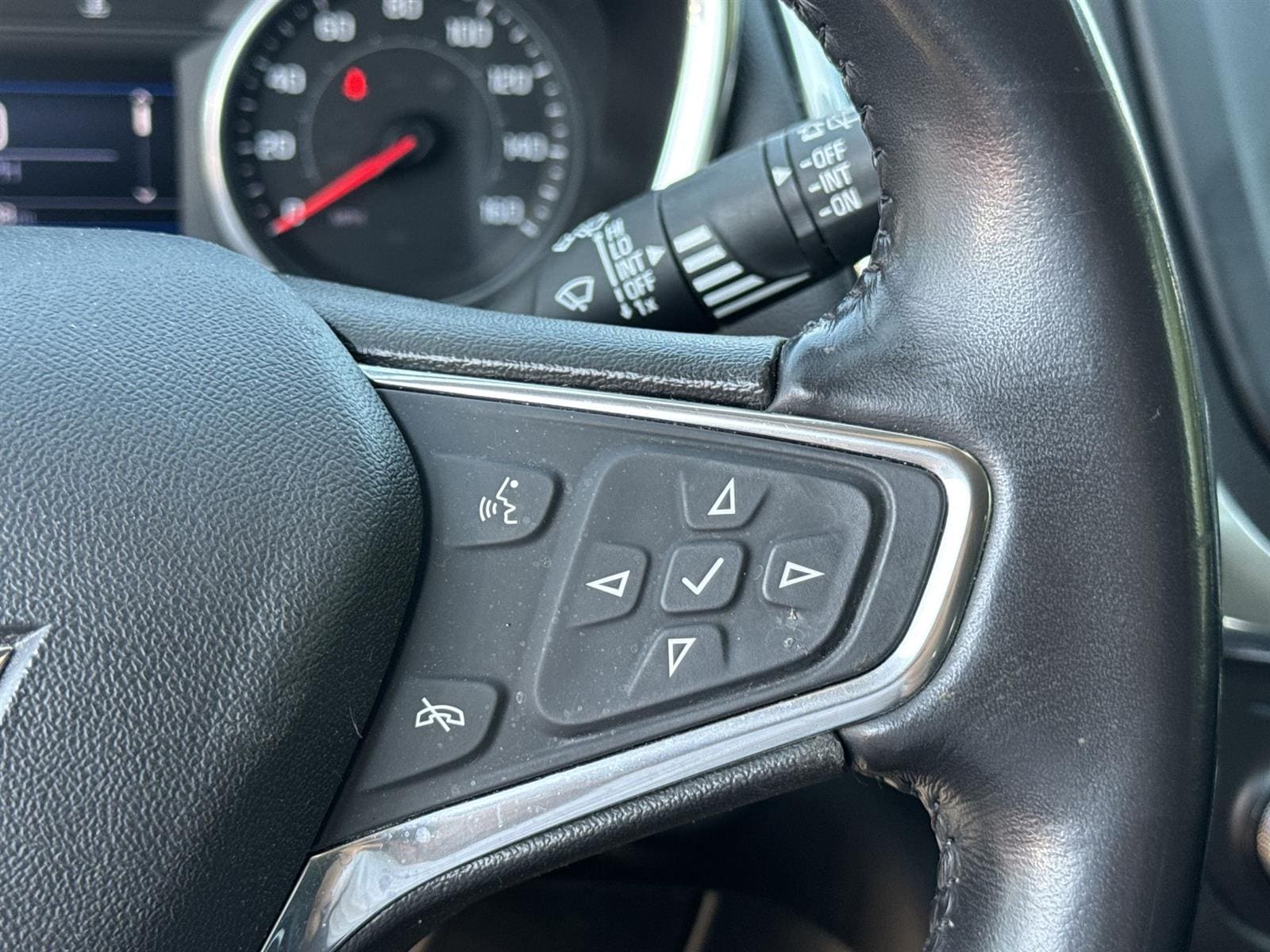 Thumbnail: 2019 Chevrolet Equinox - 20
