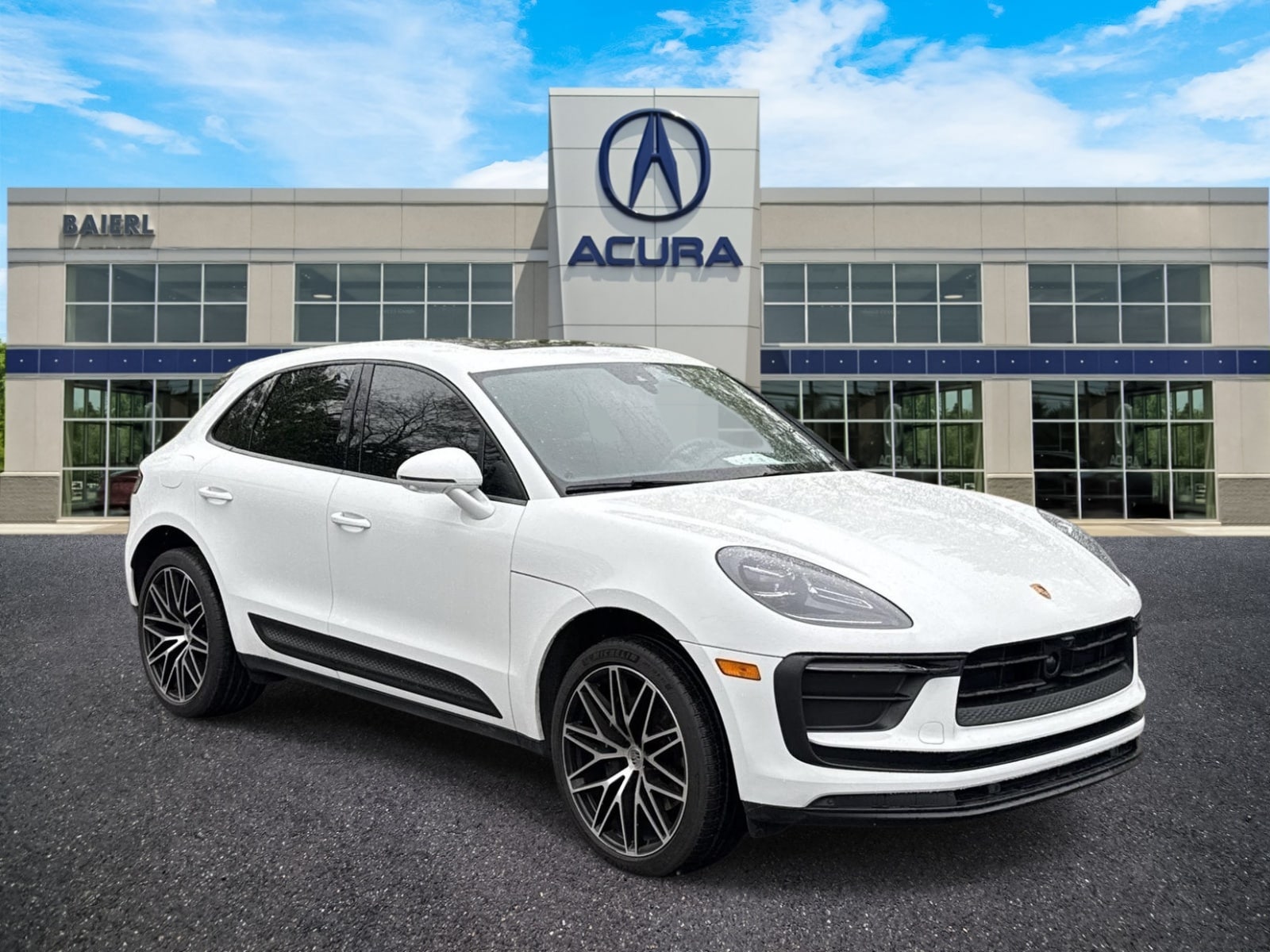 Thumbnail: 2024 Porsche Macan - 7