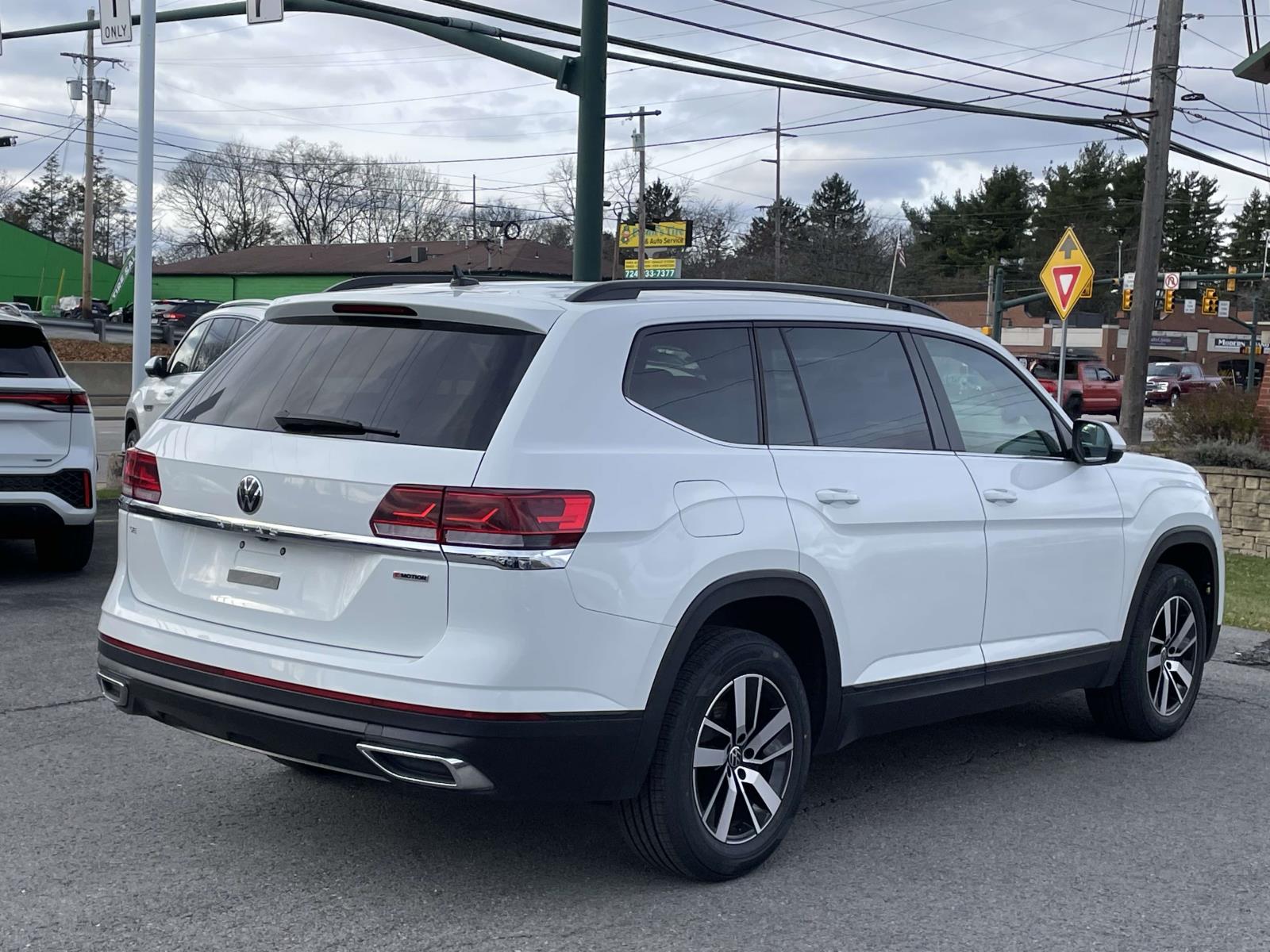 Thumbnail: 2023 Kia Seltos - 35