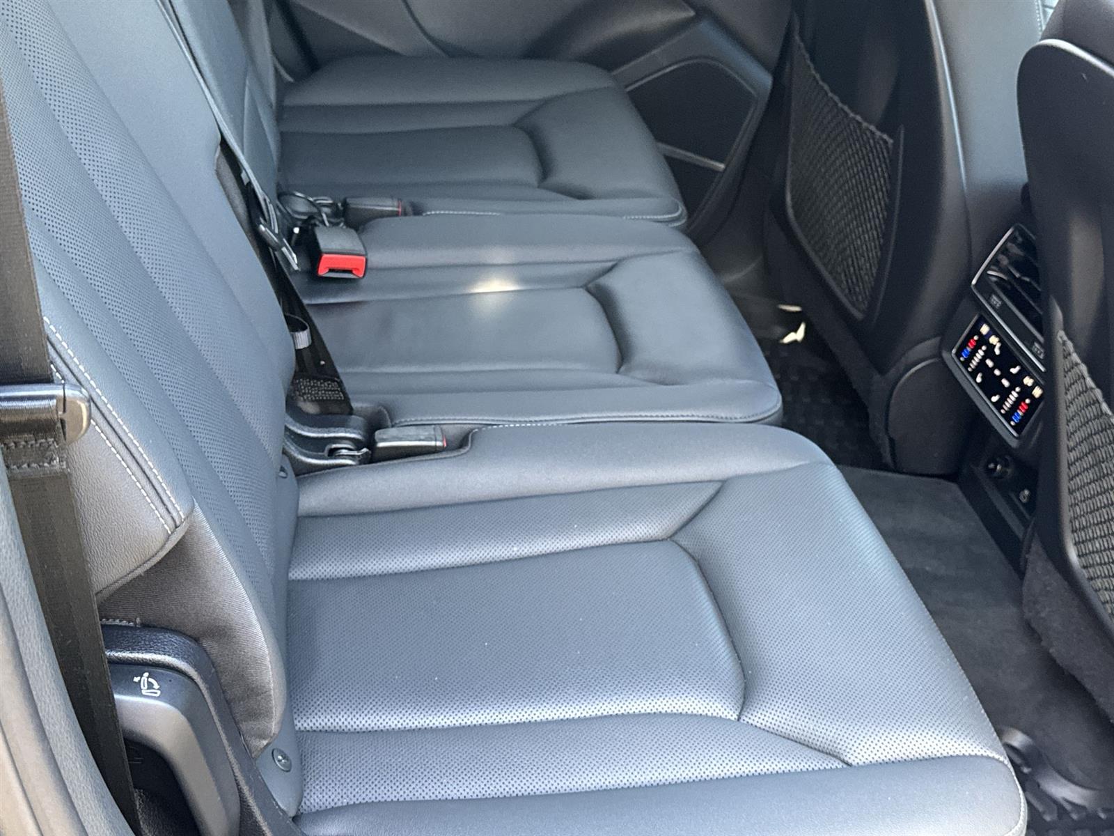 Thumbnail: 2025 Audi Q7 - 16