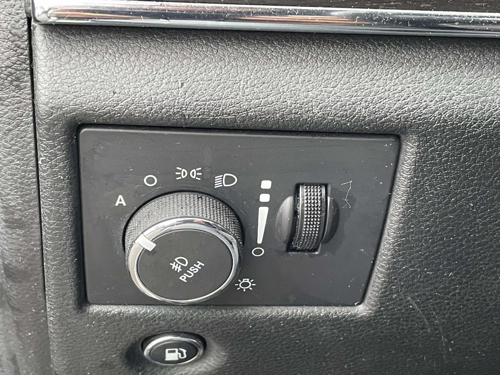 Thumbnail: 2016 Jeep Grand Cherokee - 18