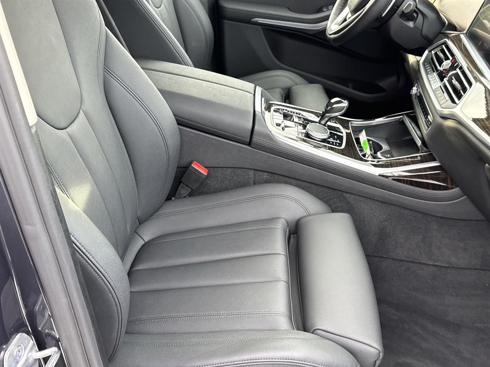 Thumbnail: 2021 BMW X7 - 16