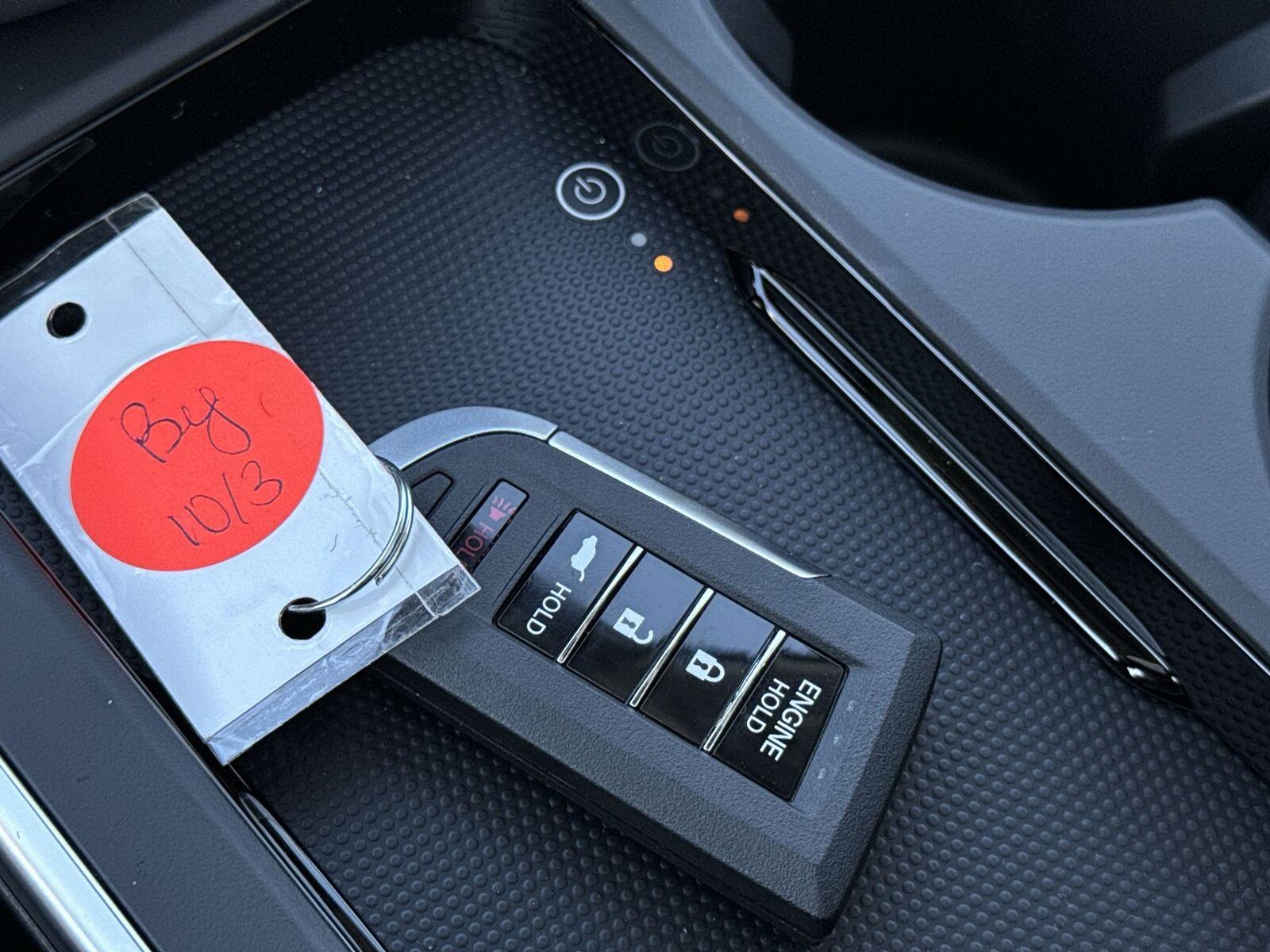 Thumbnail: 2026 Acura RDX - 36