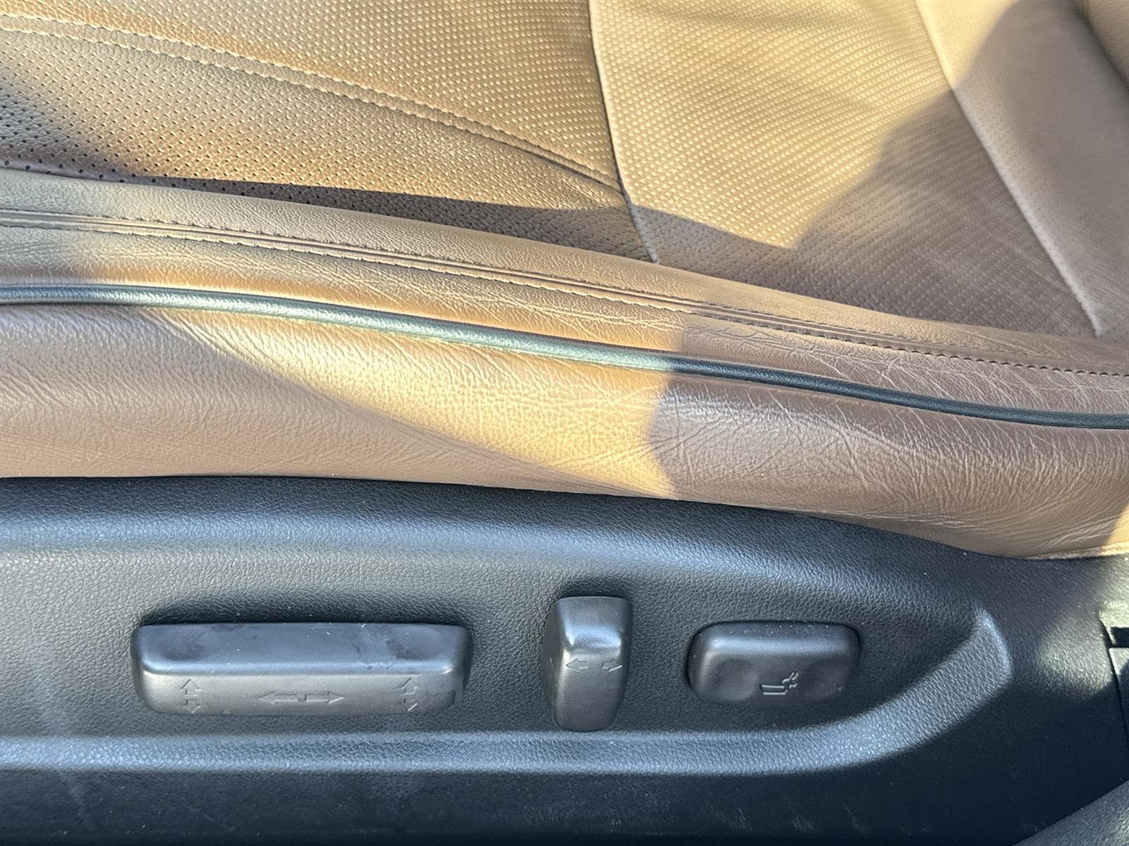 Thumbnail: 2018 Acura TLX - 14