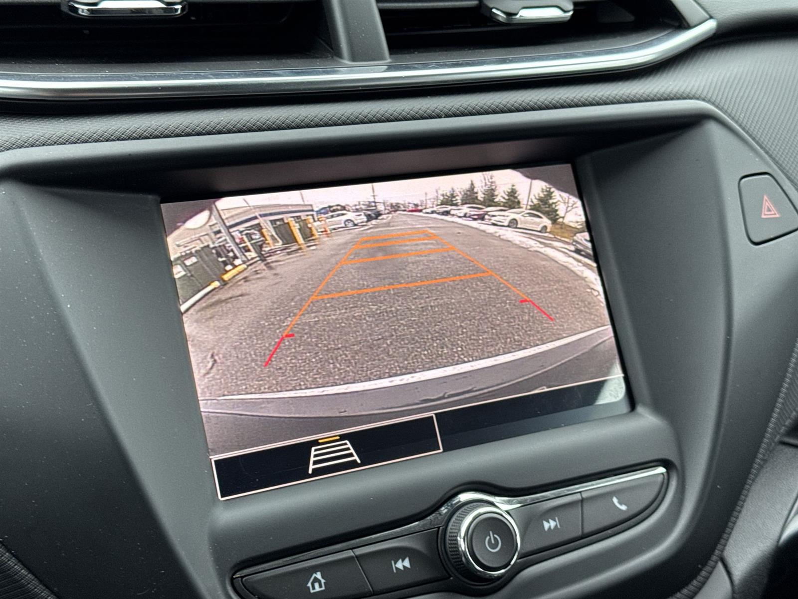 Thumbnail: 2022 Chevrolet TrailBlazer - 21