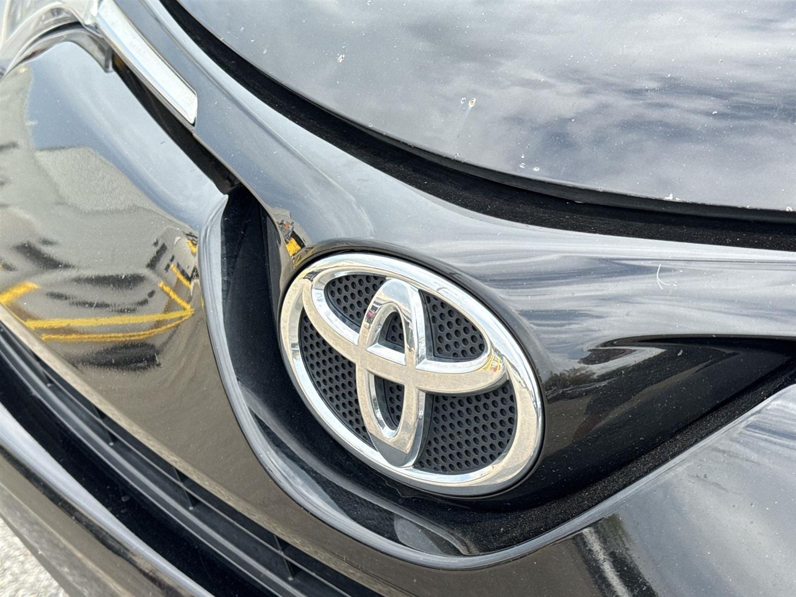 Thumbnail: 2016 Toyota RAV4 - 10