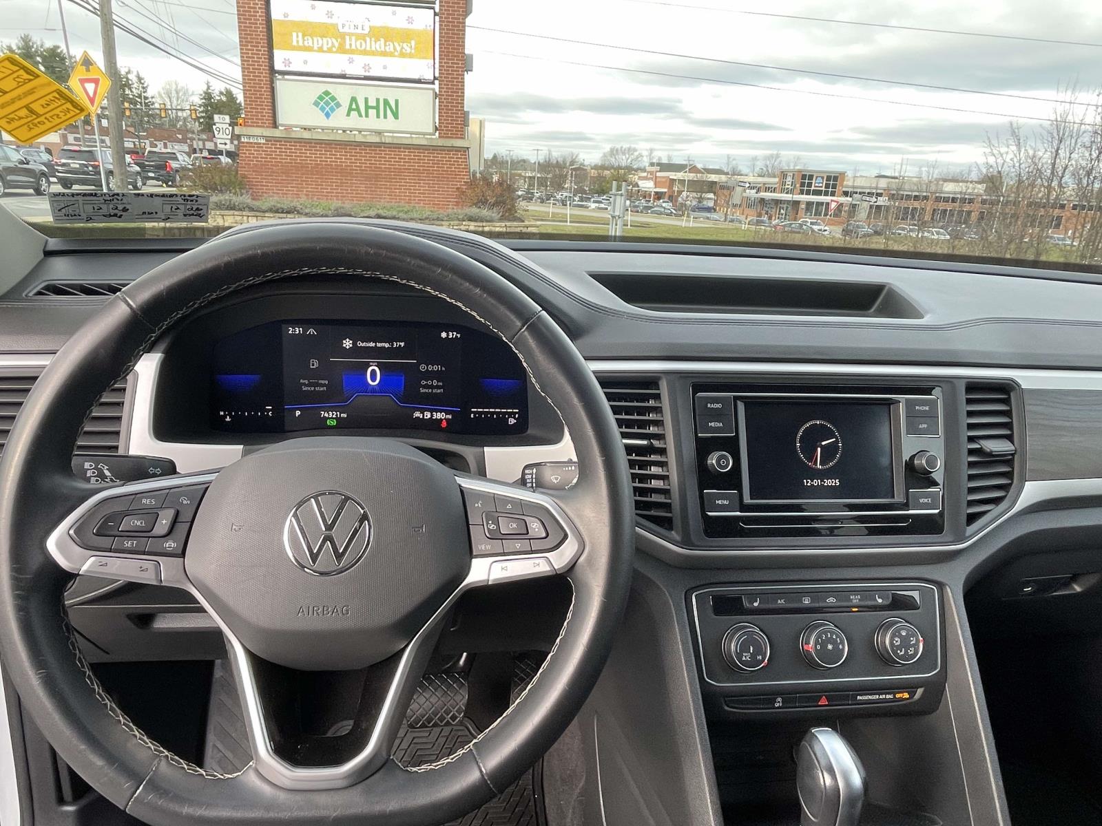 Thumbnail: 2023 Kia Seltos - 51