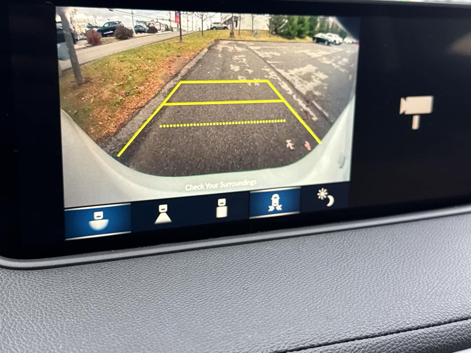 Thumbnail: 2023 Acura MDX - 24