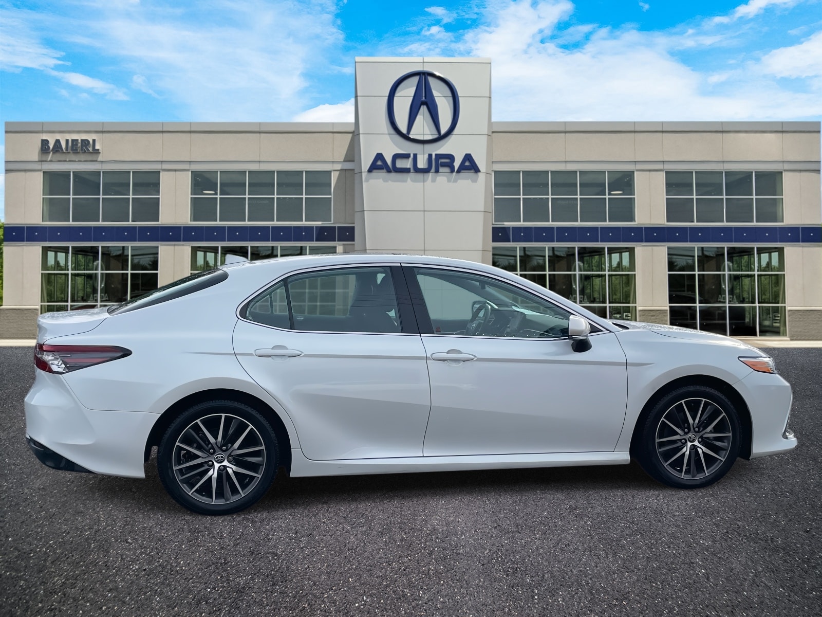 Thumbnail: 2022 Toyota Camry - 7