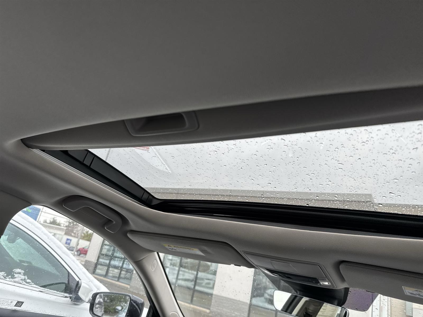 Thumbnail: 2022 Acura TLX - 16